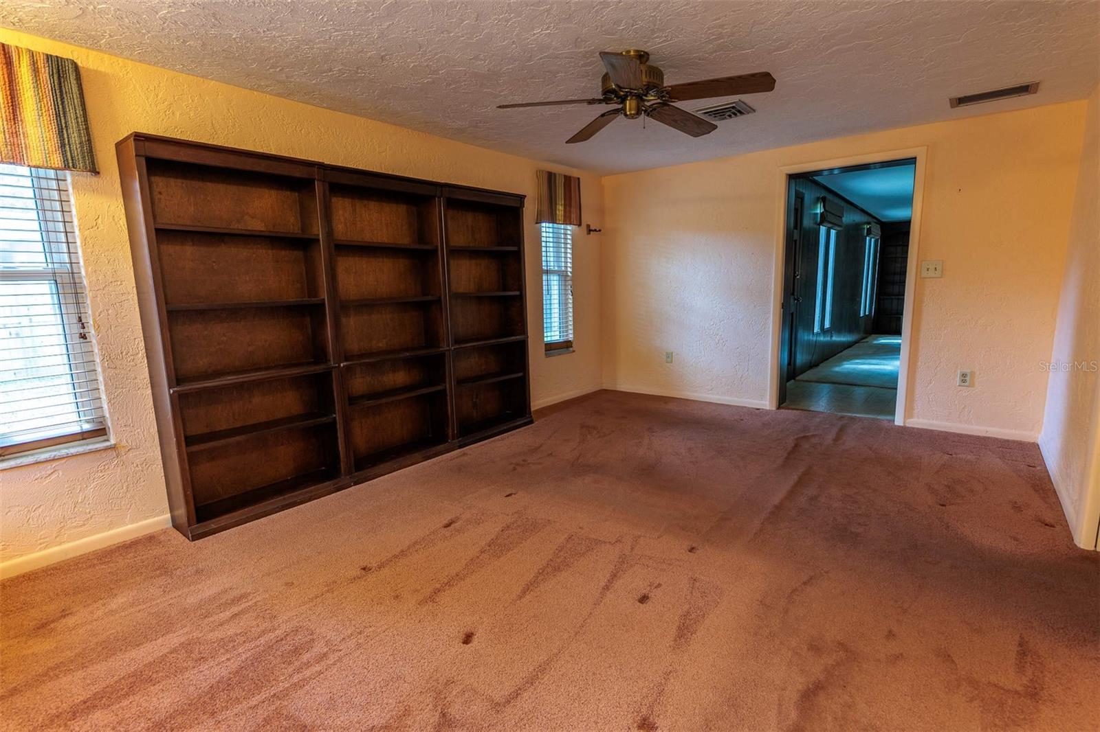 4334 61ST LN N, KENNETH CITY, FL, 33709