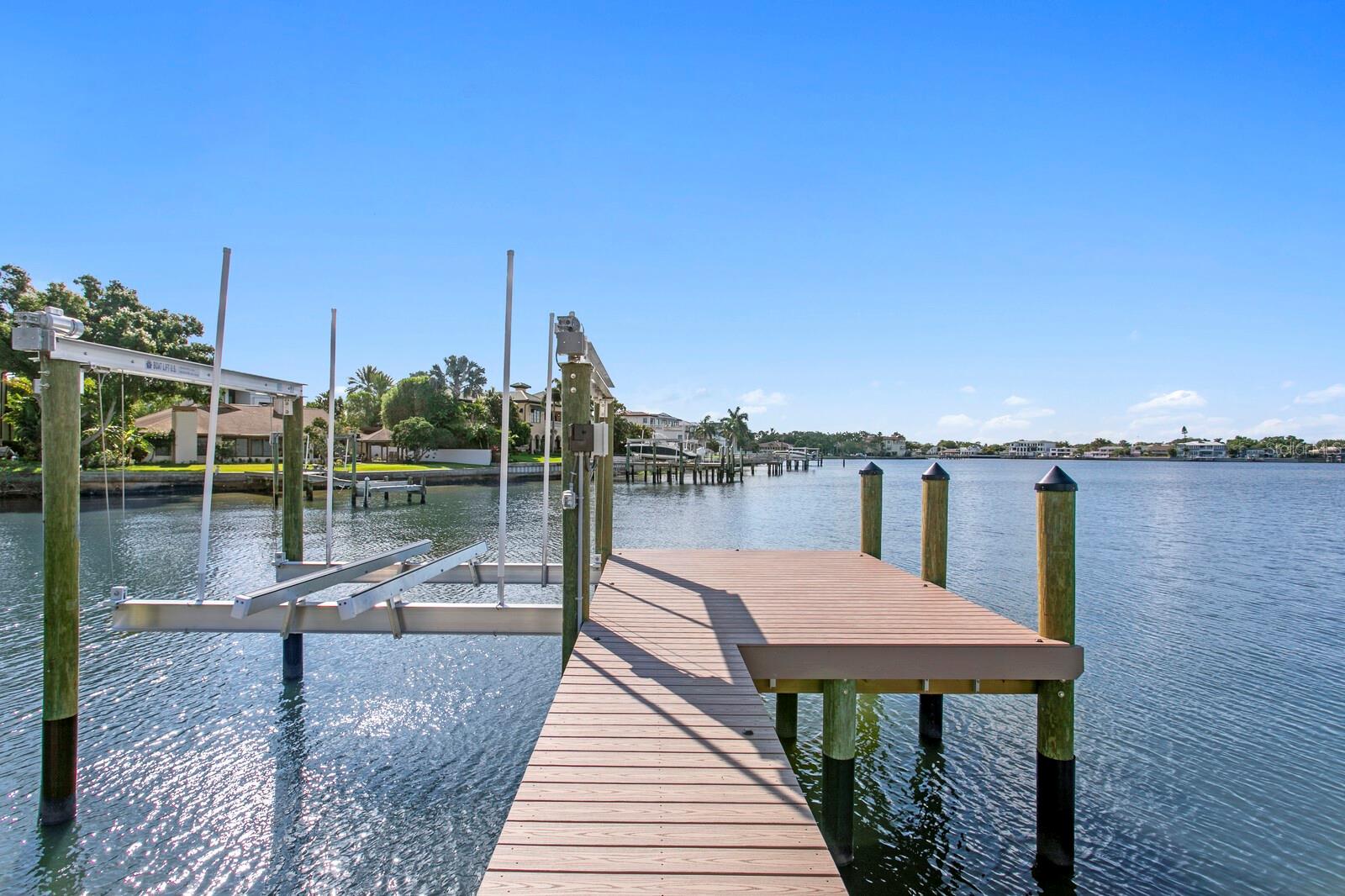 16 SANDPIPER RD, TAMPA, FL, 33609