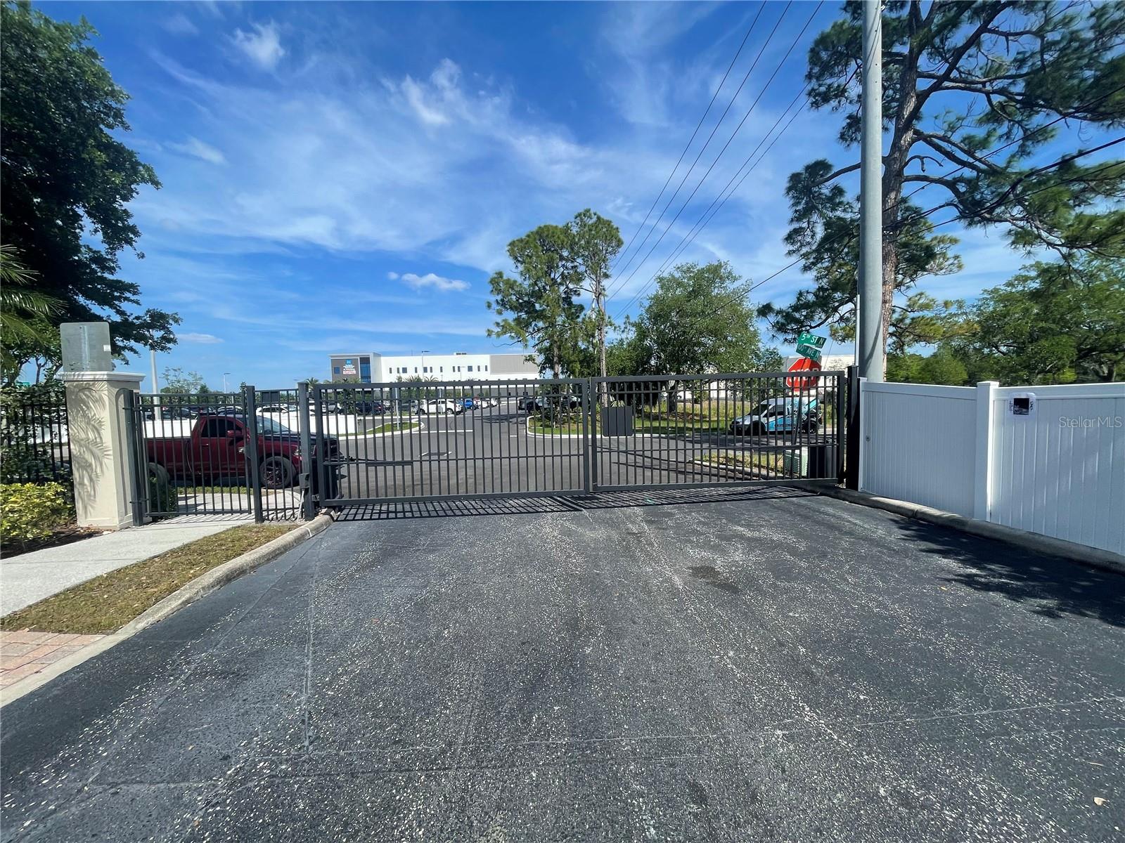 501 100TH AVE N, ST PETERSBURG, FL, 33702