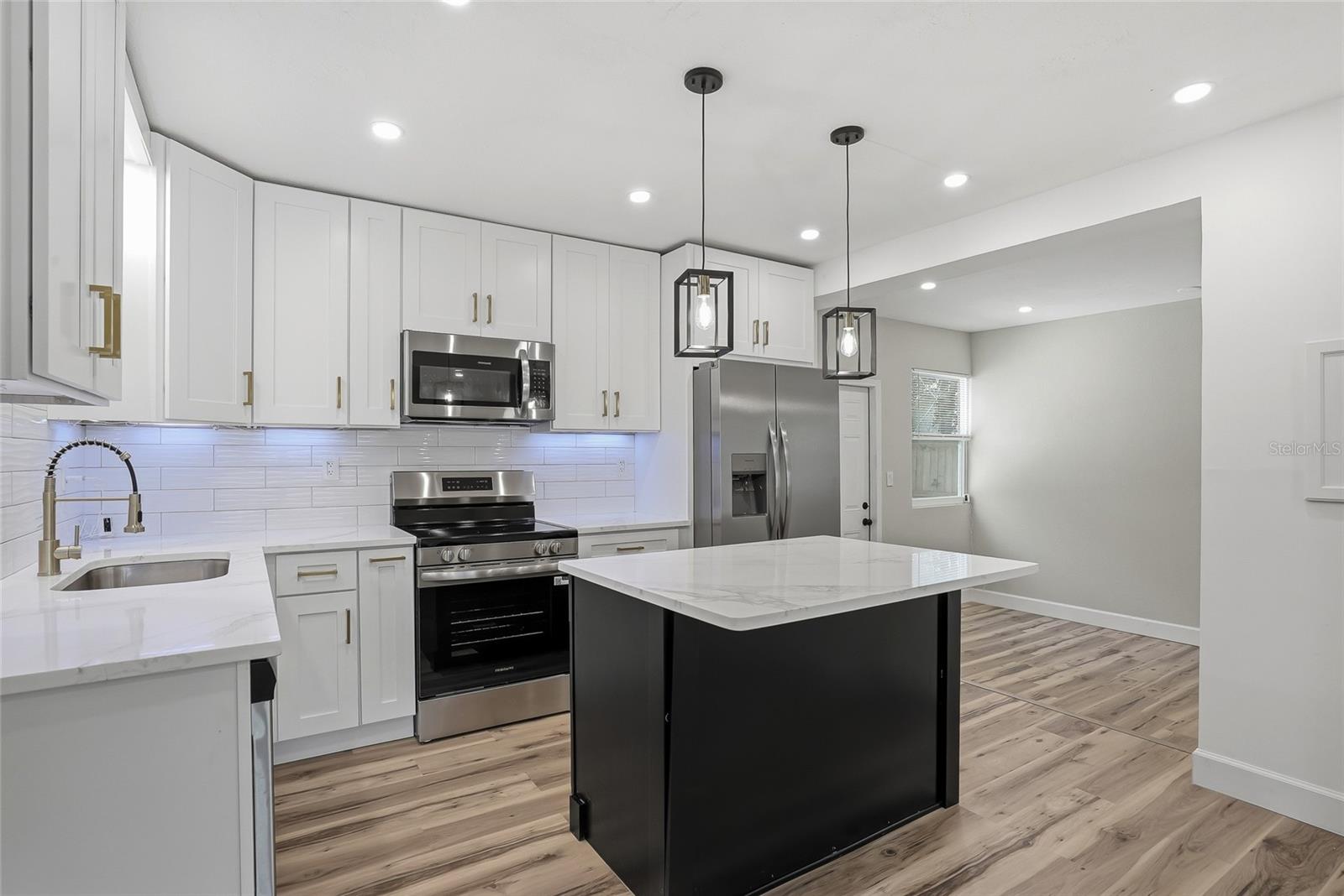 8403 N 46TH ST, TAMPA, FL, 33617
