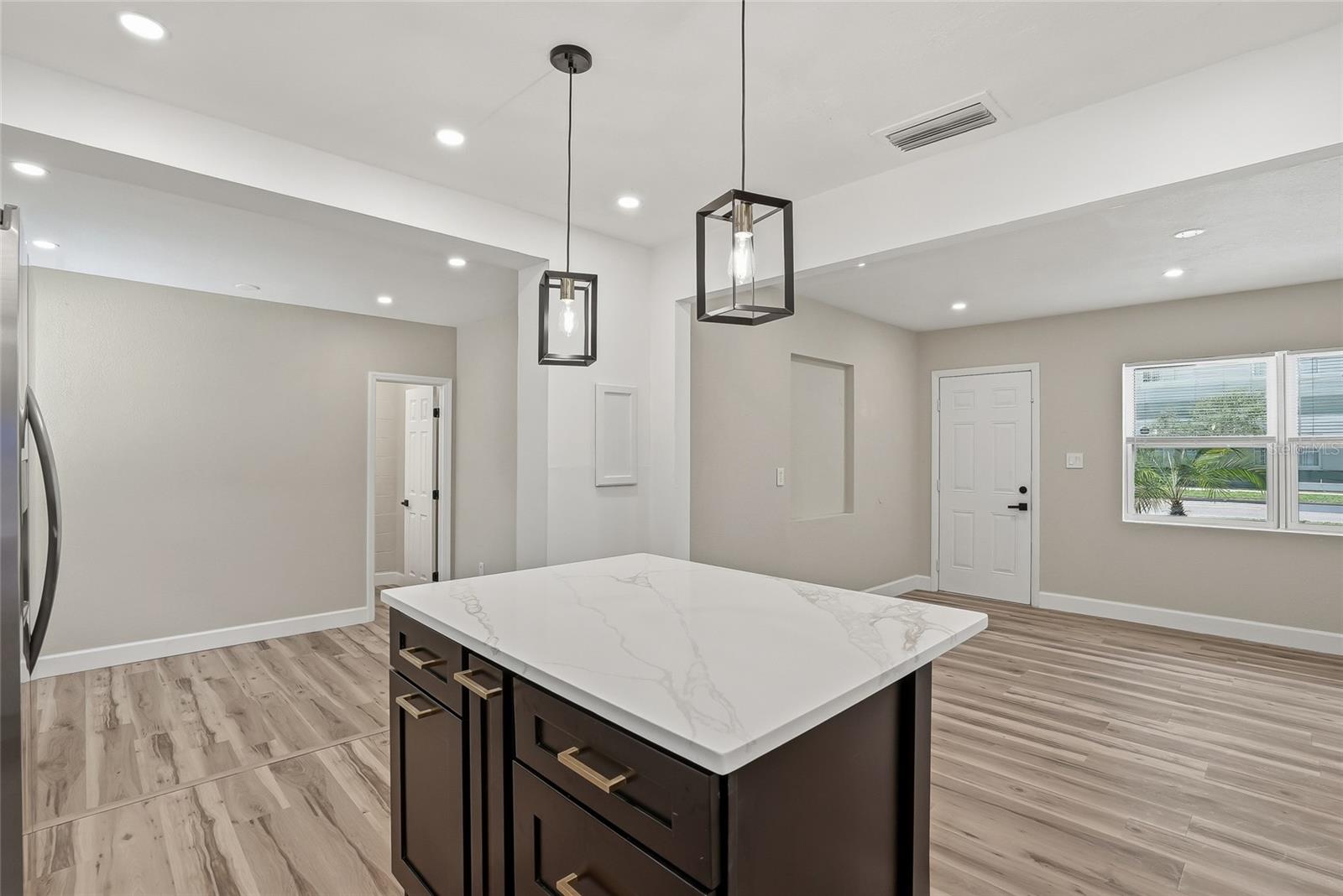 8403 N 46TH ST, TAMPA, FL, 33617