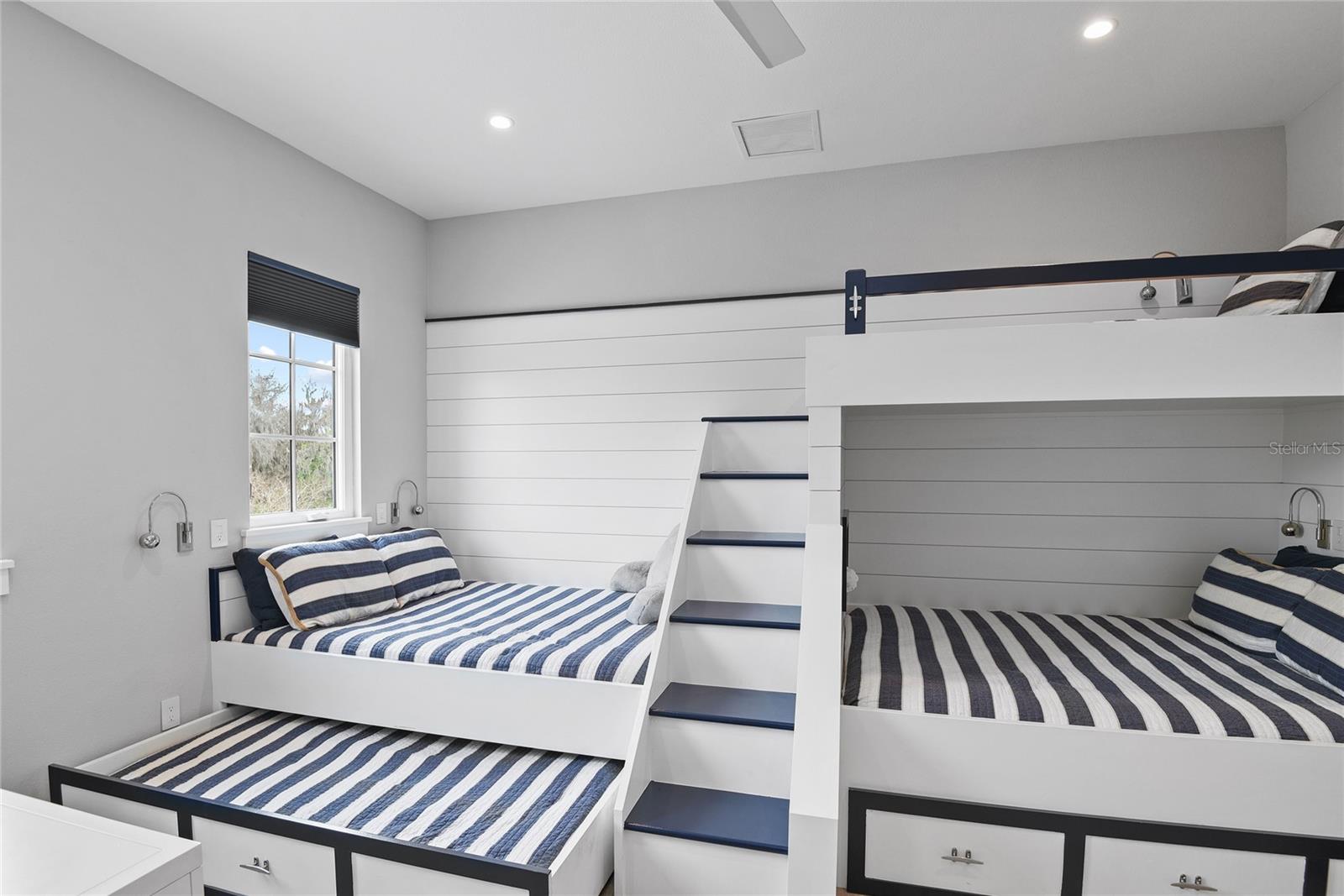 2024 LAKE DR, WINTER PARK, FL, 32789