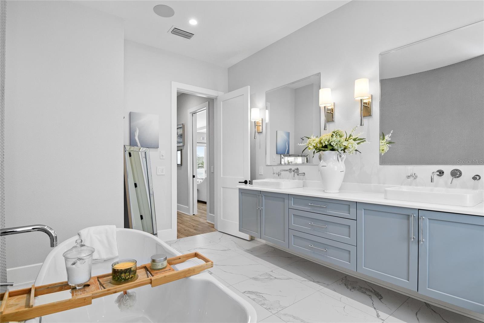 2024 LAKE DR, WINTER PARK, FL, 32789