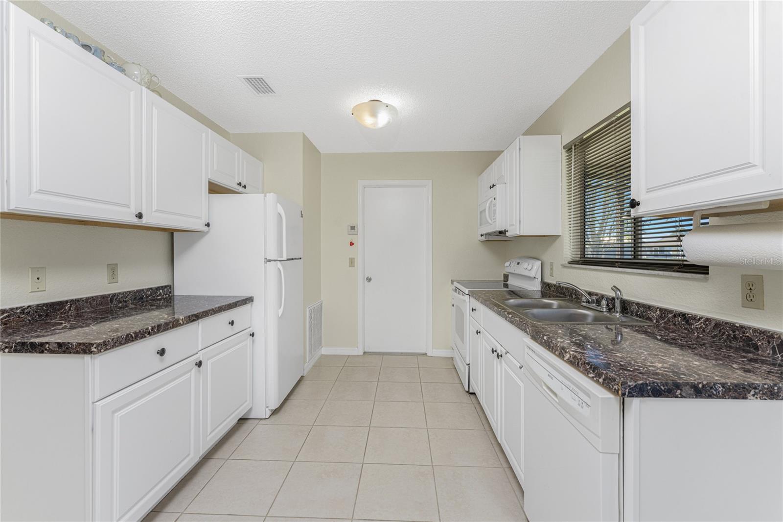 6379 COLISEUM BLVD, PORT CHARLOTTE, FL, 33981