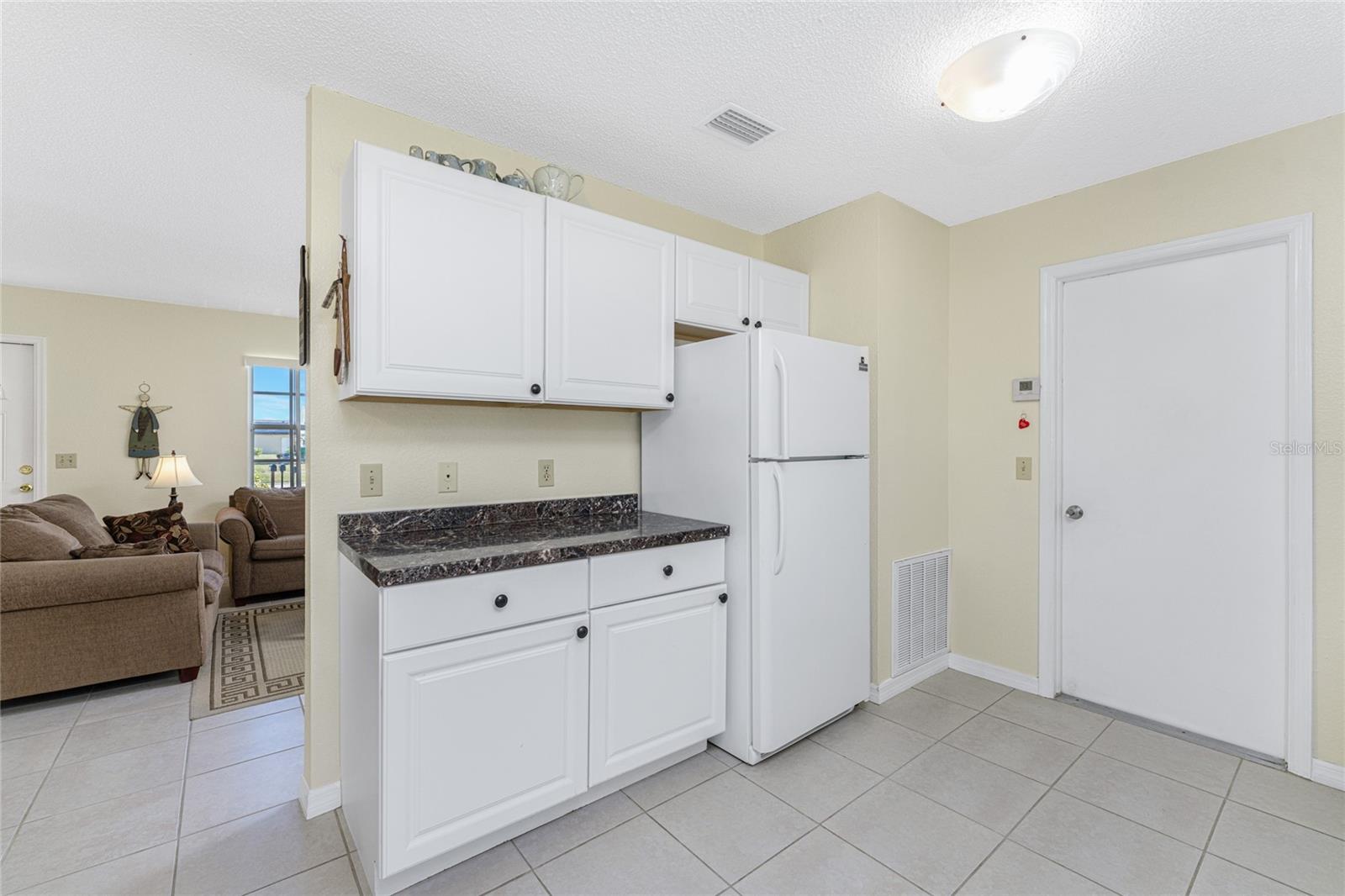 6379 COLISEUM BLVD, PORT CHARLOTTE, FL, 33981