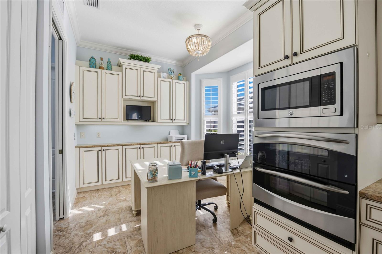 11045 BARNSLEY DR, VENICE, FL, 34293