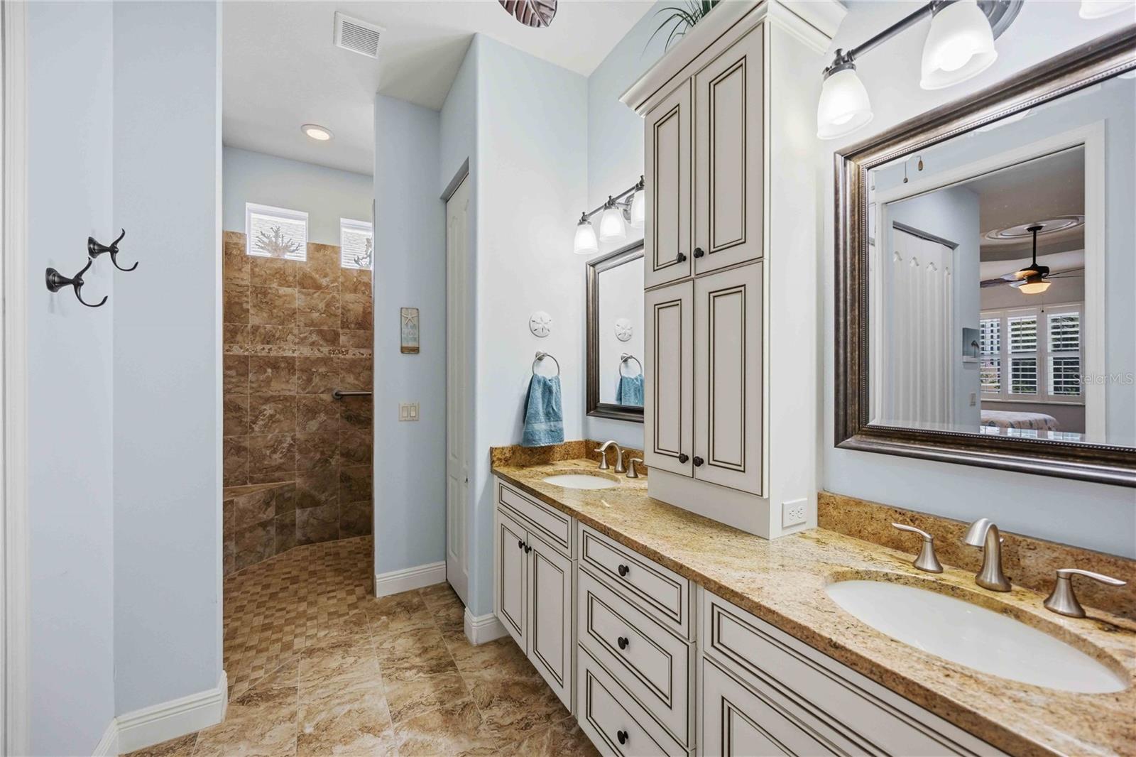 11045 BARNSLEY DR, VENICE, FL, 34293