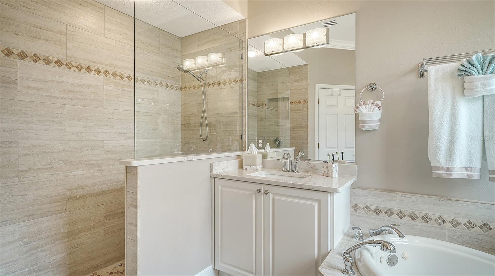 7928 SUNTREE GLN, BRADENTON, FL, 34202