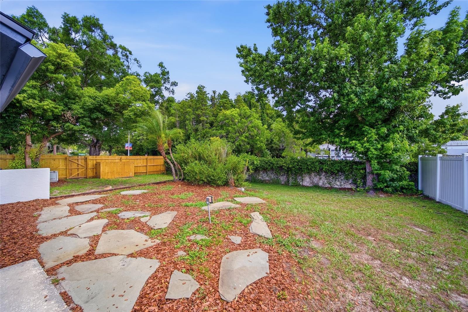3909 WILLOWTREE PL, TAMPA, FL, 33624