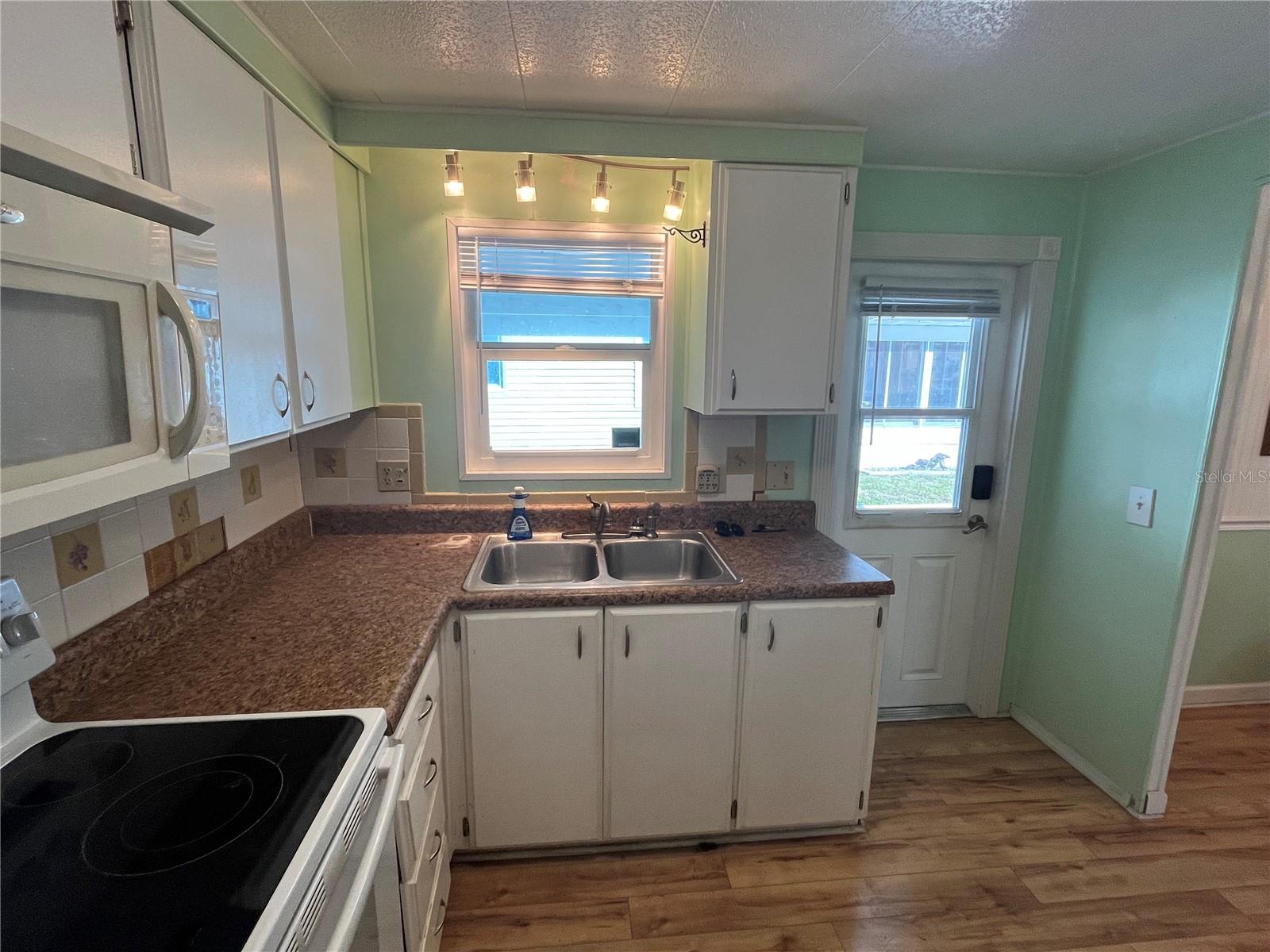 107 ROMA RD, VENICE, FL, 34285