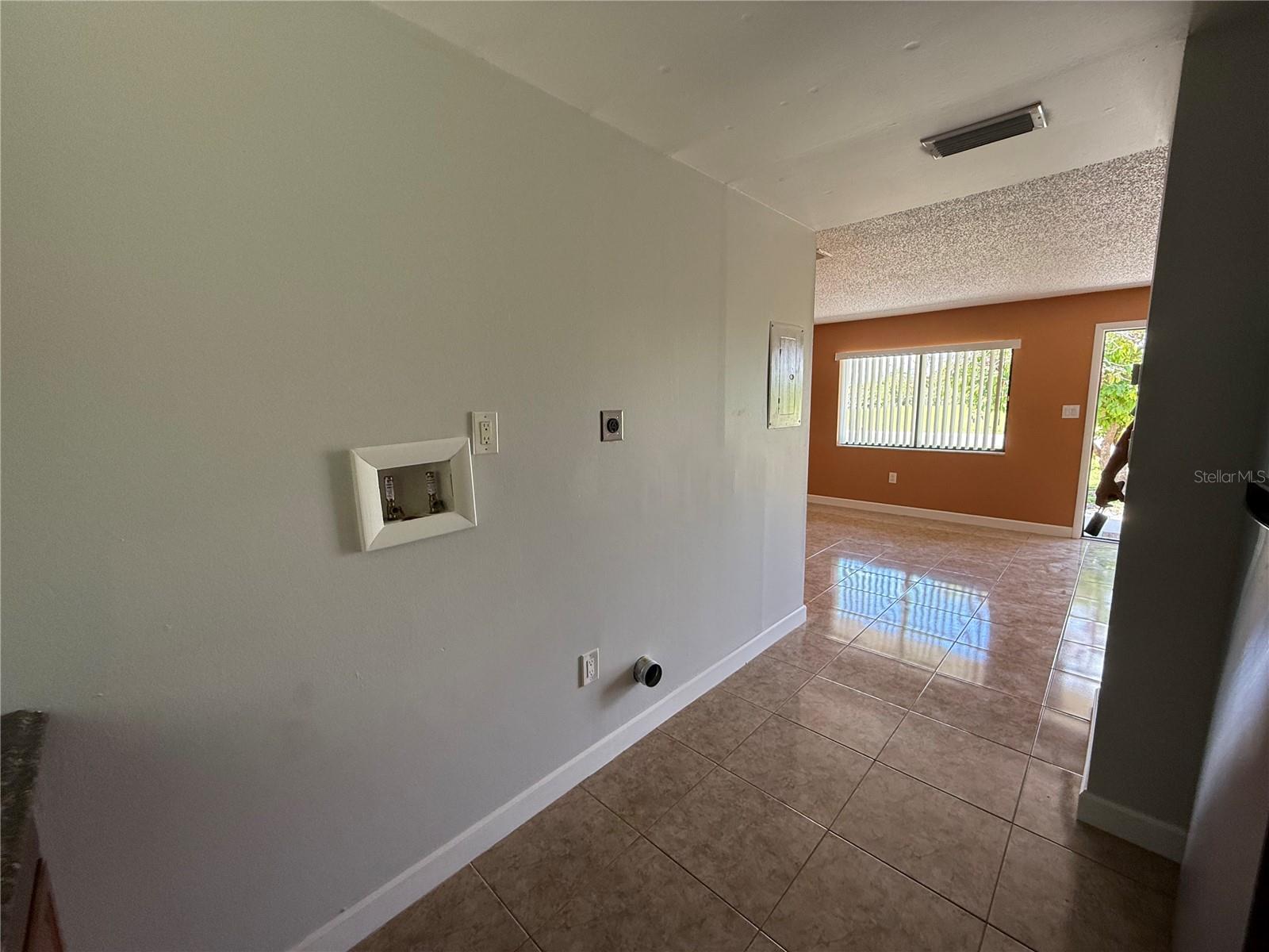 2380 N TROPICAL TRL, MERRITT ISLAND, FL, 32953