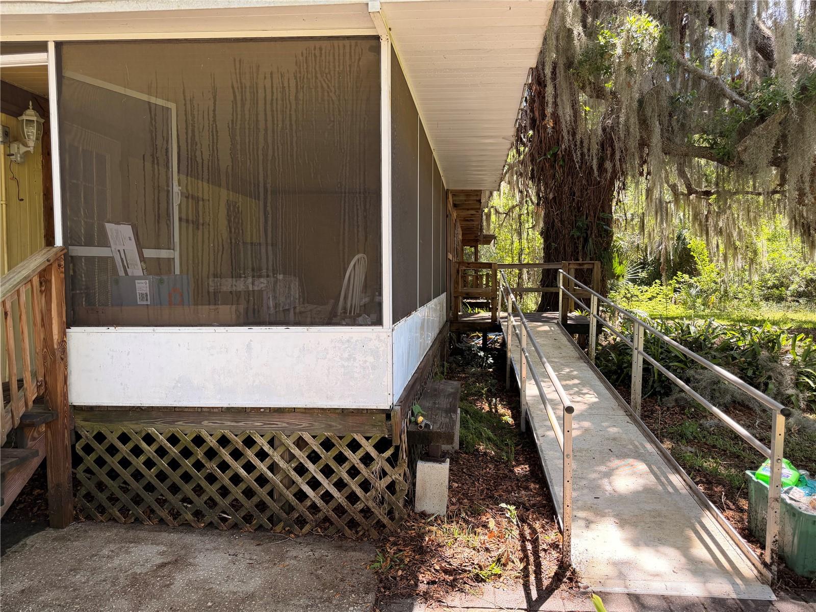 697 EAGLE WATCH RD, OAK HILL, FL, 32759