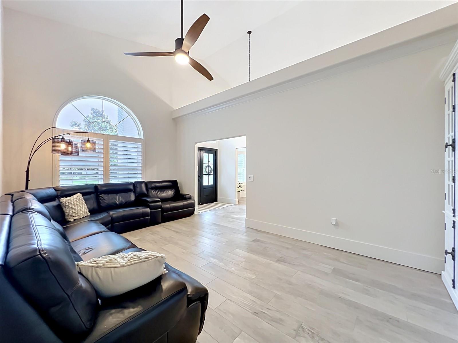 34449 PARKVIEW AVE, EUSTIS, FL, 32736