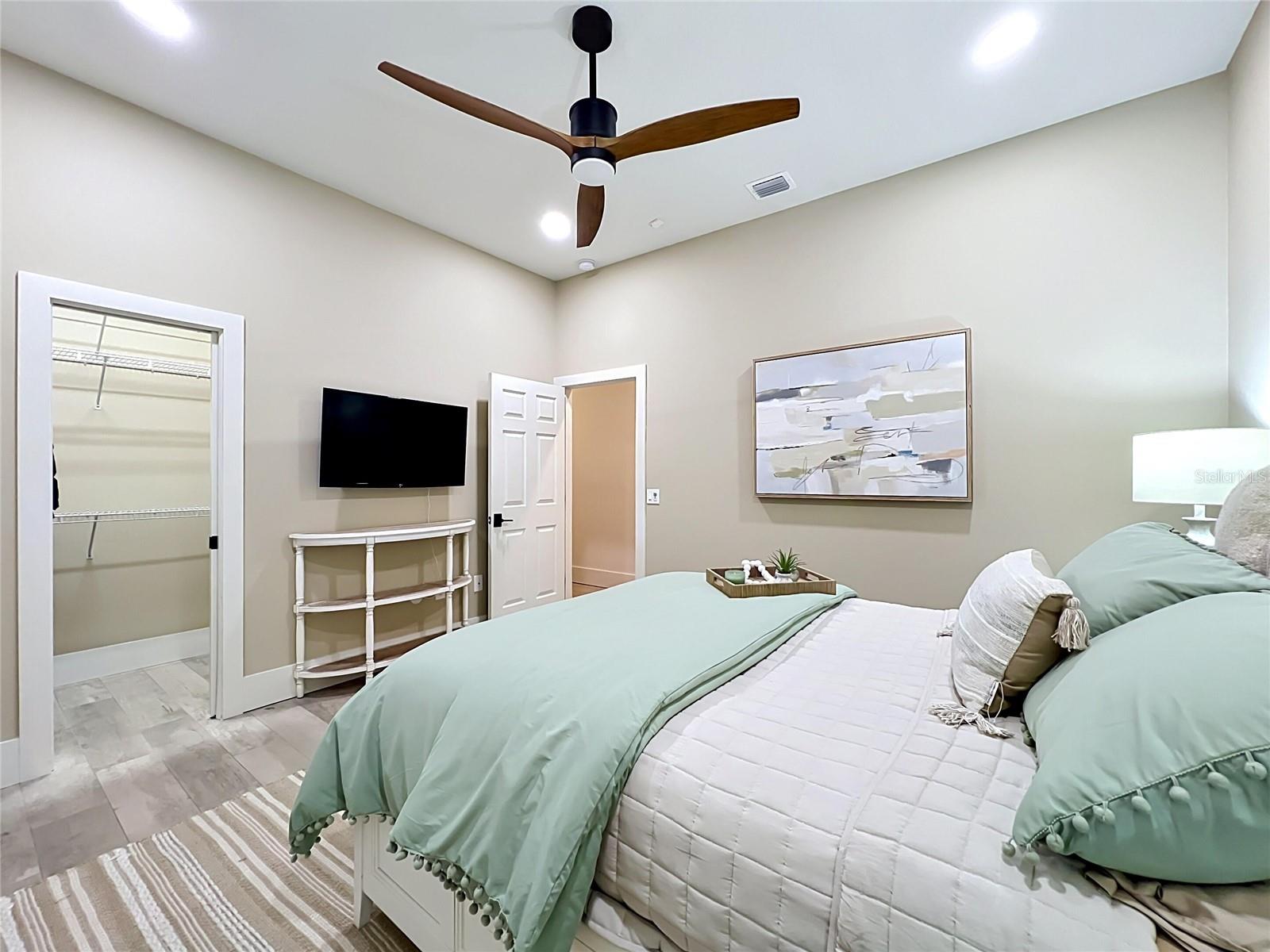 34449 PARKVIEW AVE, EUSTIS, FL, 32736