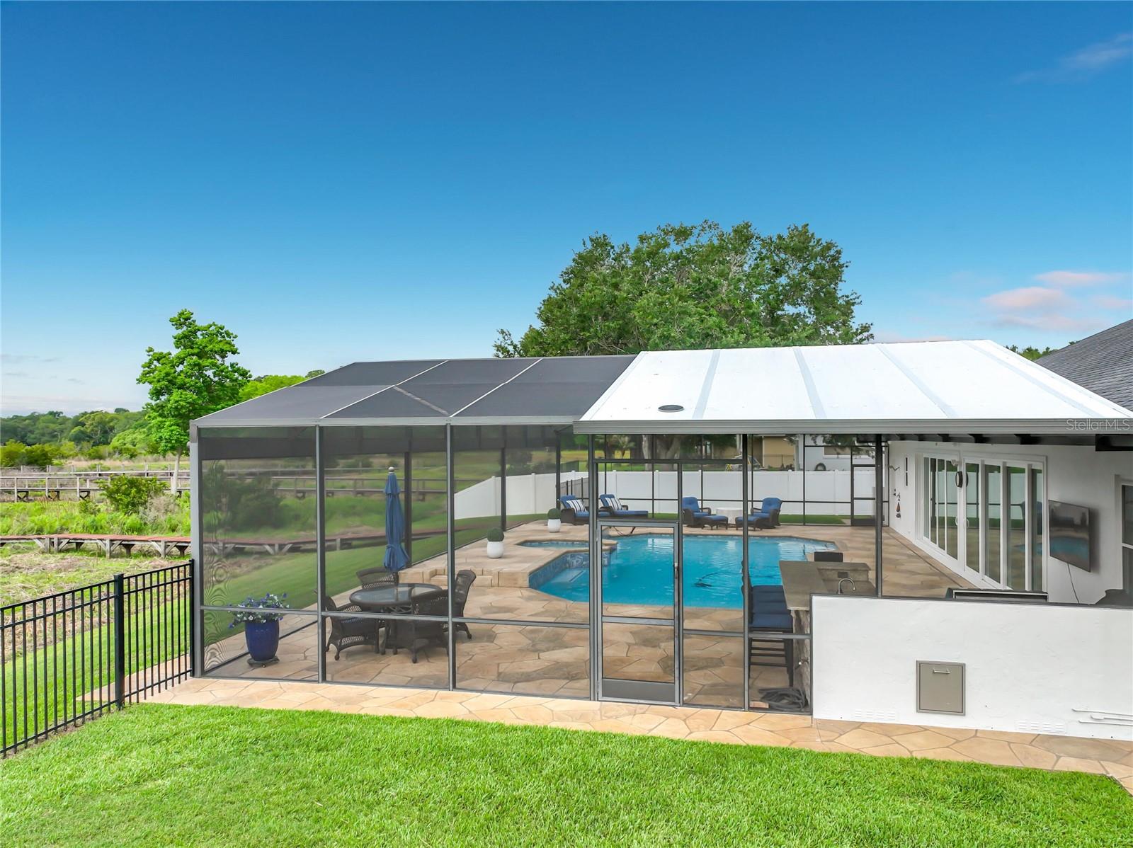 34449 PARKVIEW AVE, EUSTIS, FL, 32736