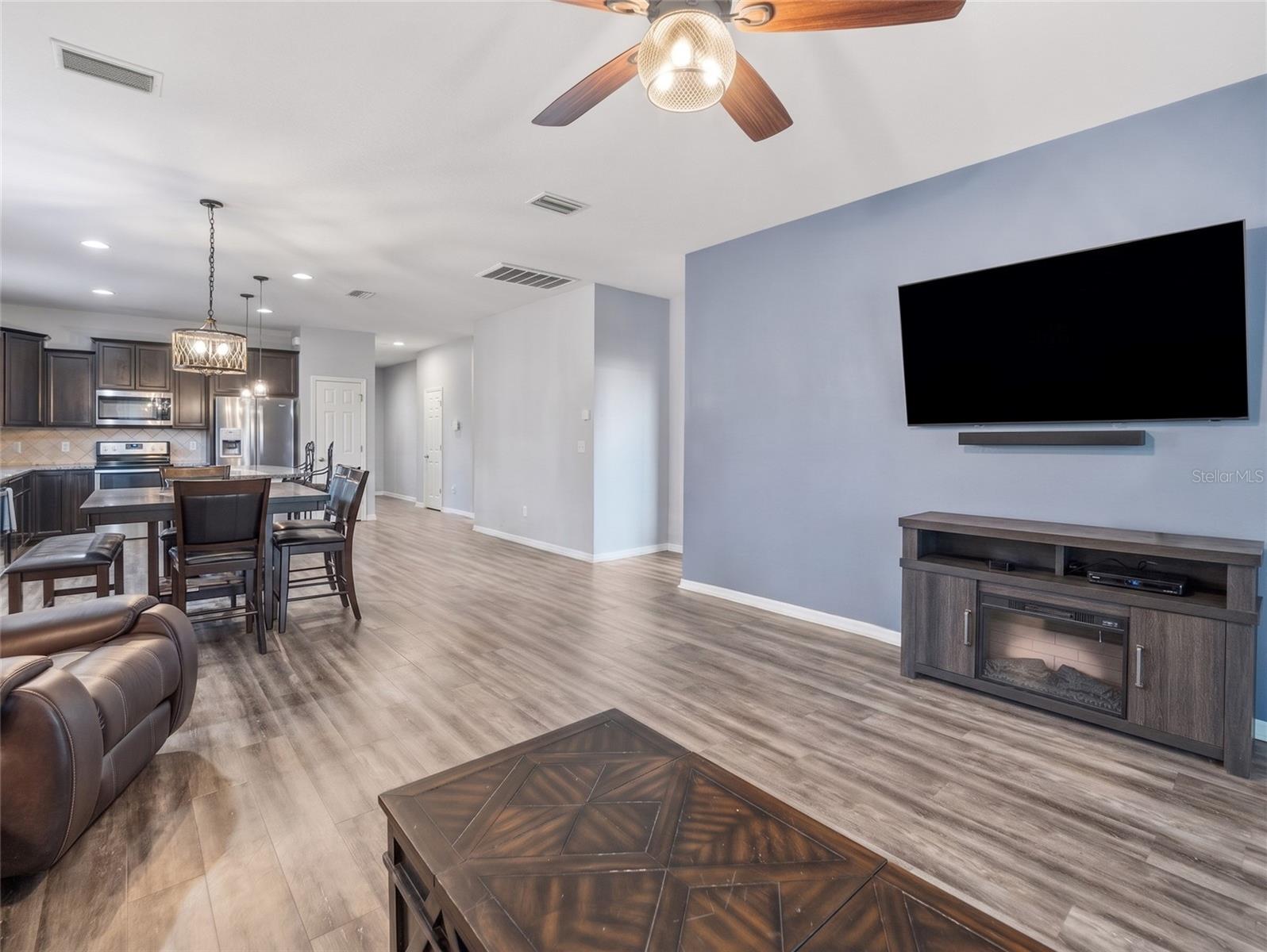 16357 TREASURE POINT DR, WIMAUMA, FL, 33598