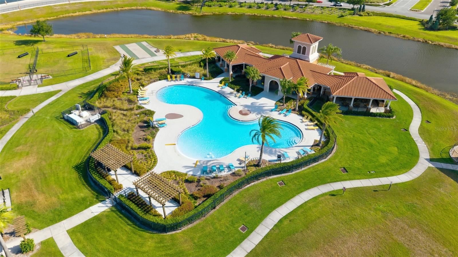 16357 TREASURE POINT DR, WIMAUMA, FL, 33598
