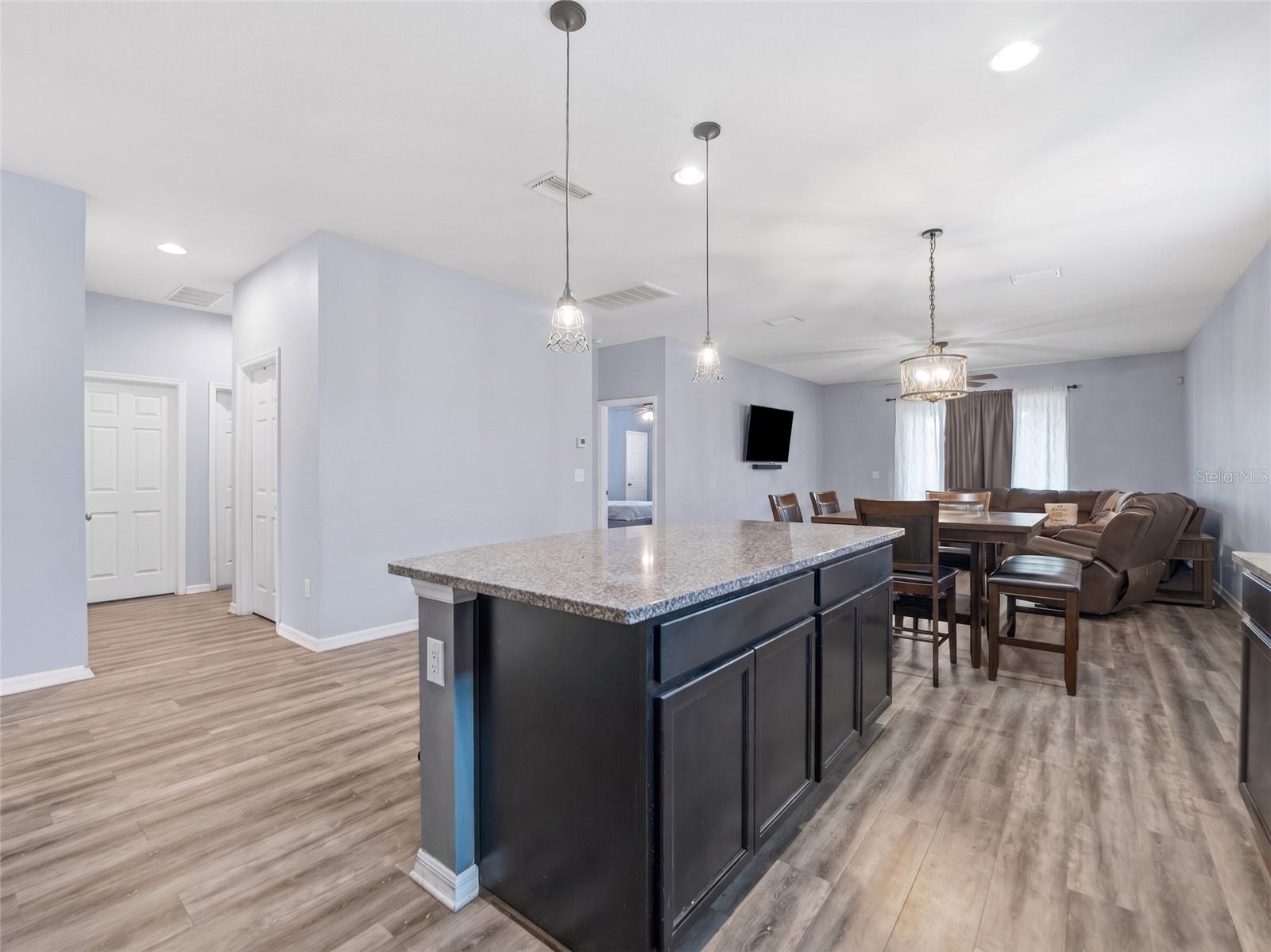 16357 TREASURE POINT DR, WIMAUMA, FL, 33598