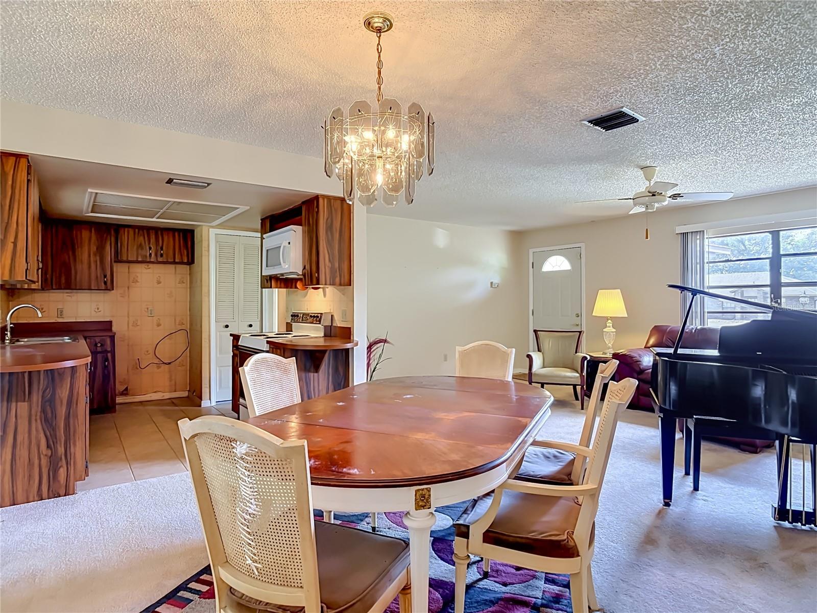625 BRUNSWICK TER, DELTONA, FL, 32725