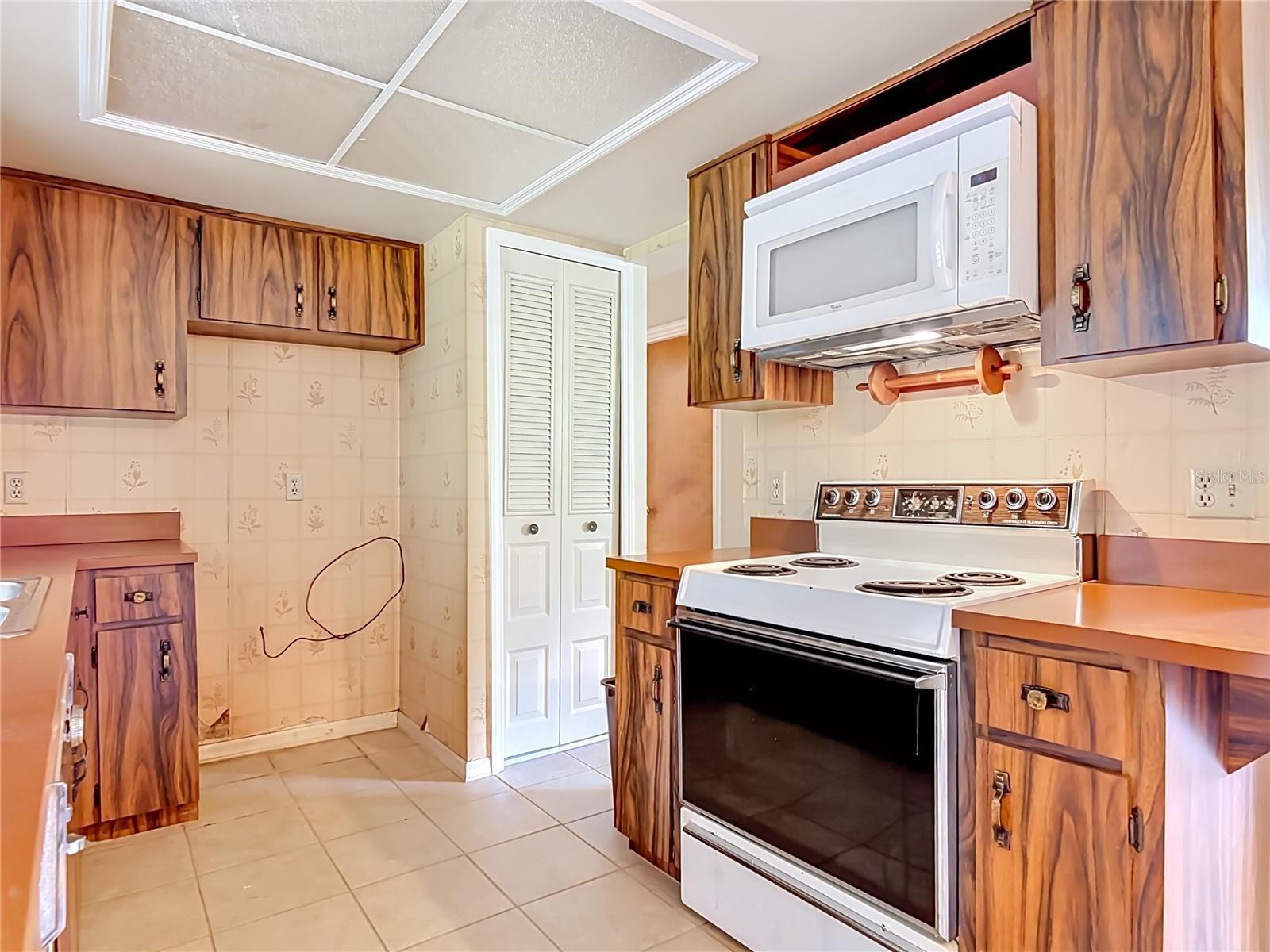 625 BRUNSWICK TER, DELTONA, FL, 32725
