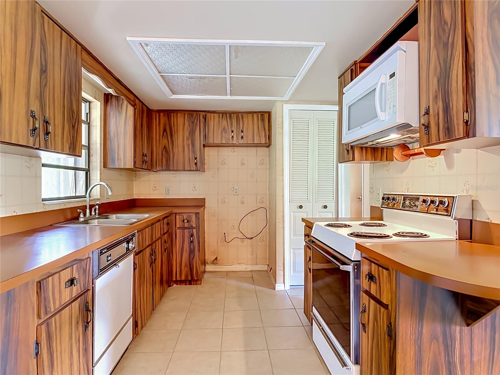 625 BRUNSWICK TER, DELTONA, FL, 32725