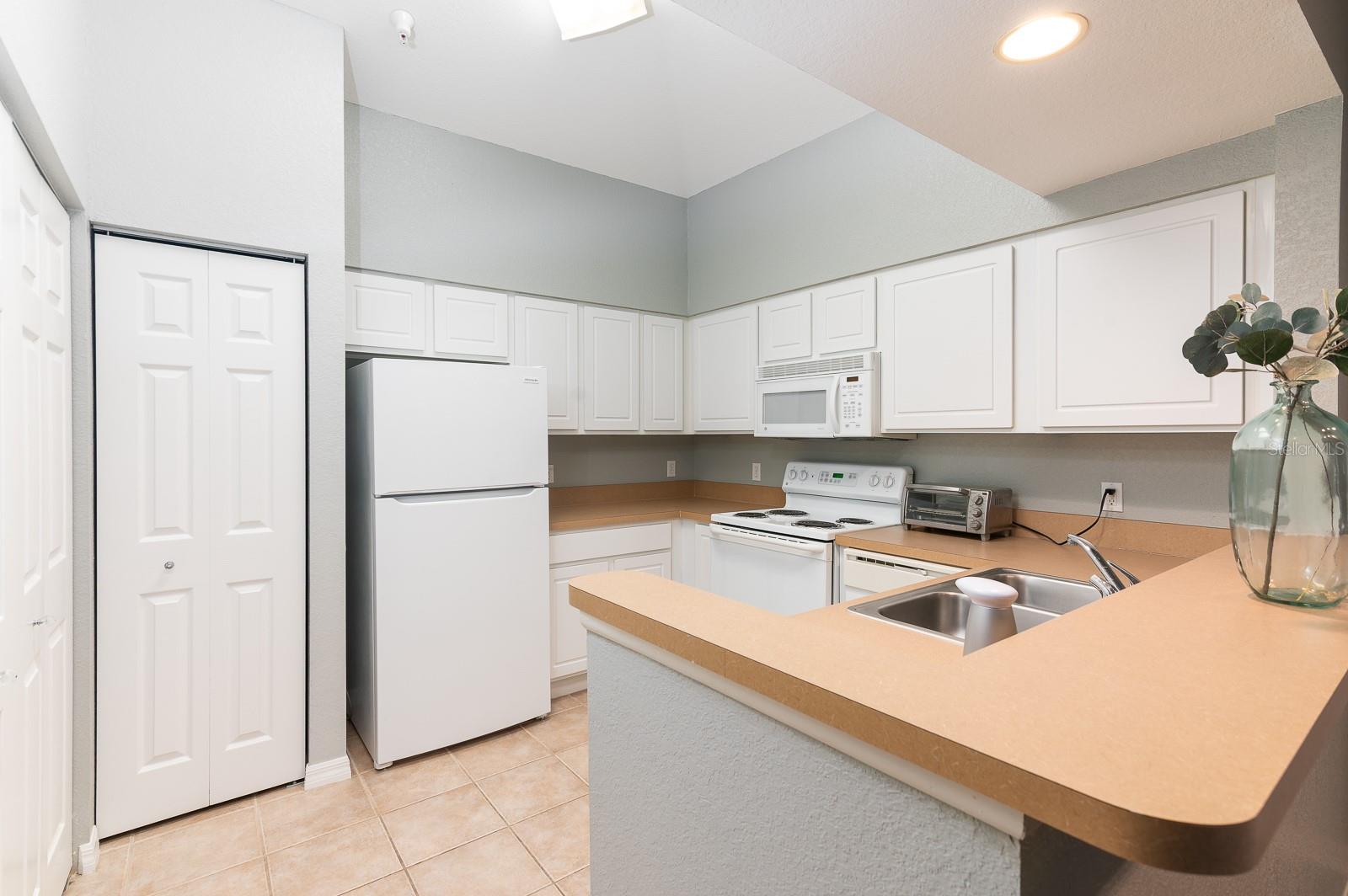 4850 SW 91ST TER #301, GAINESVILLE, FL, 32608