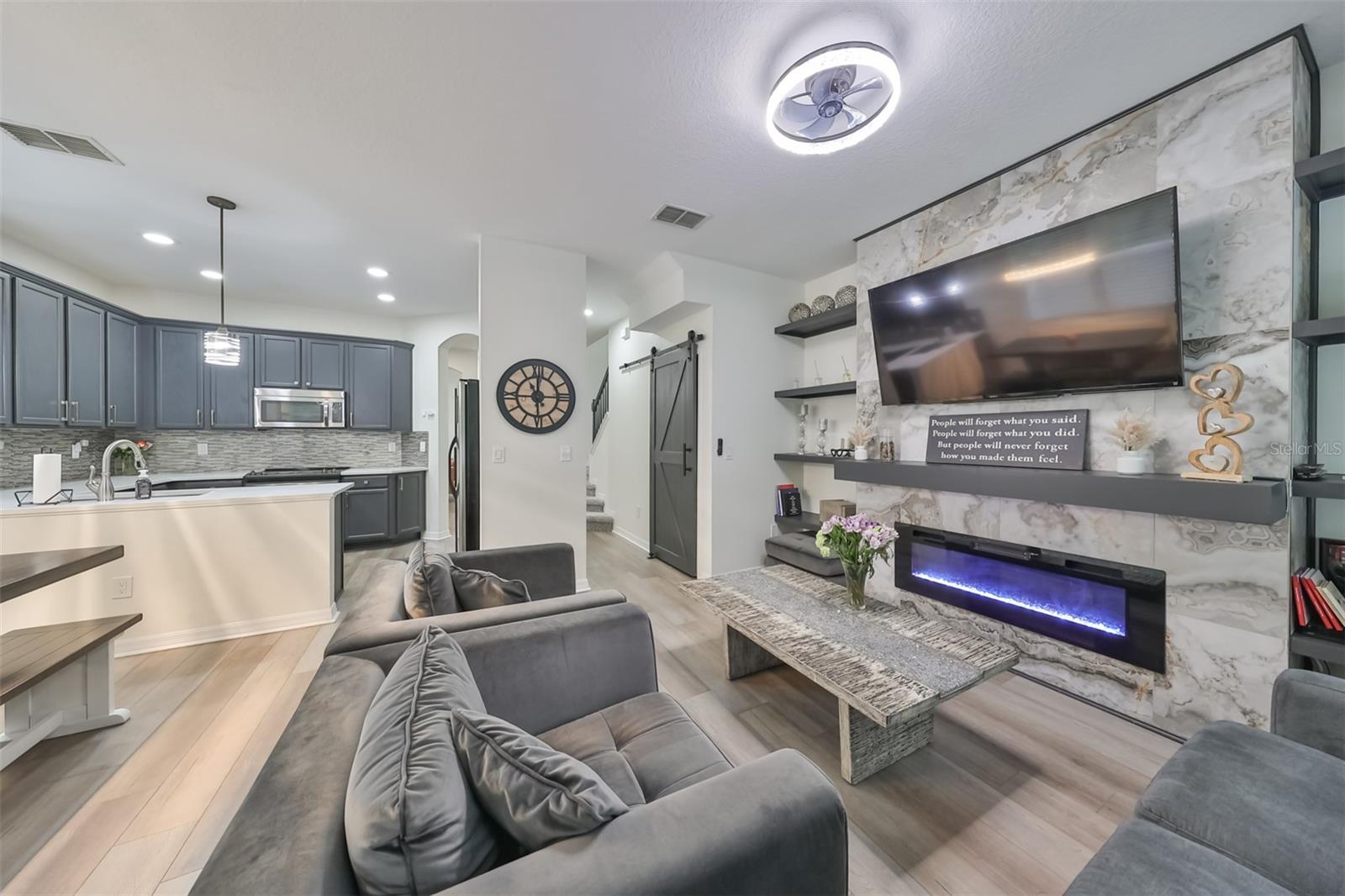 8155 STONE LEAF LN, TAMPA, FL, 33647