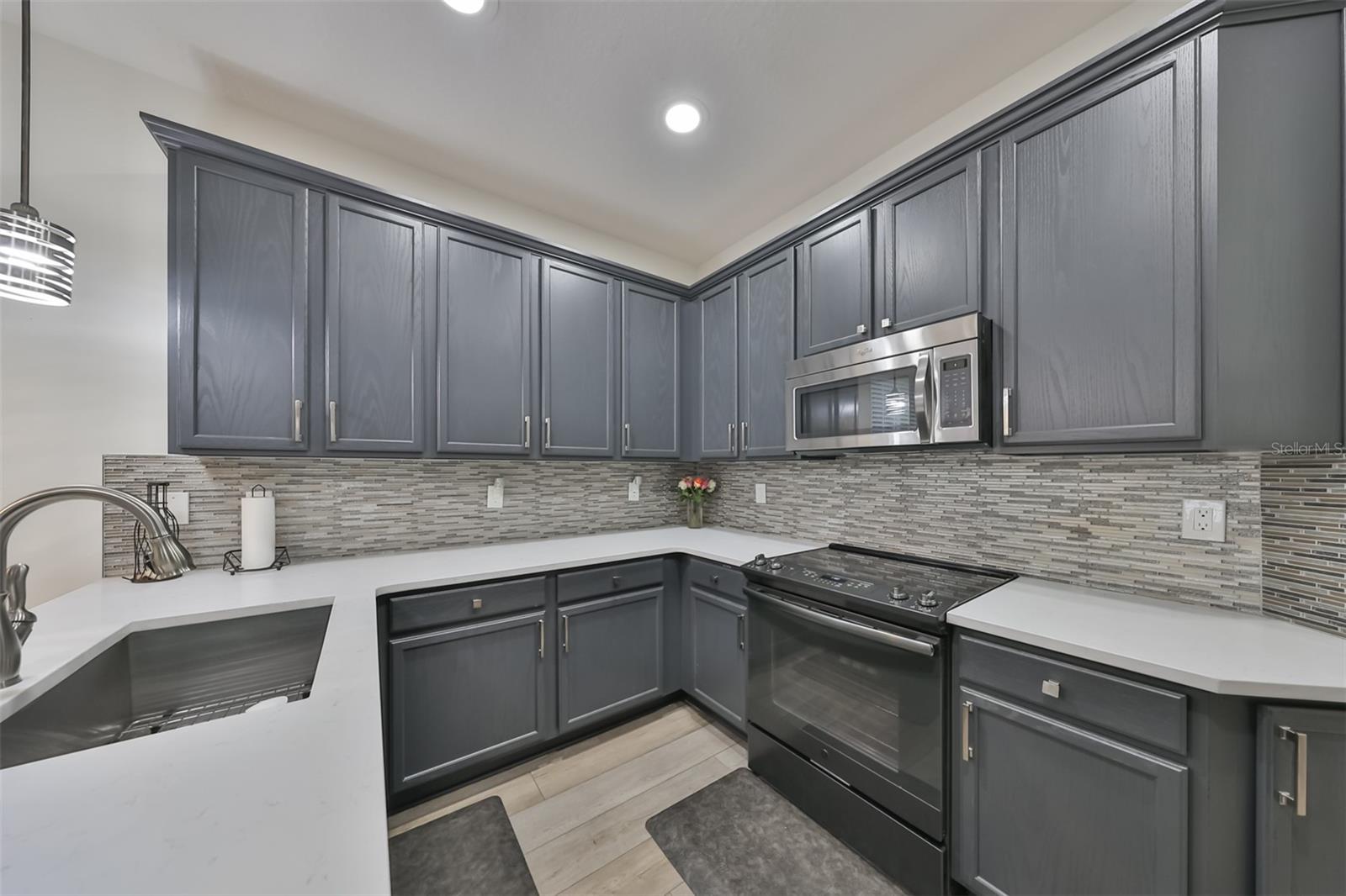 8155 STONE LEAF LN, TAMPA, FL, 33647