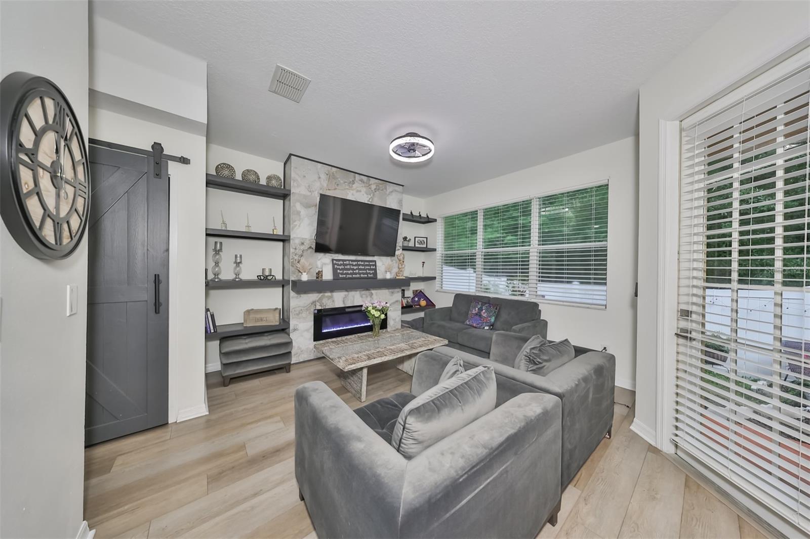 8155 STONE LEAF LN, TAMPA, FL, 33647
