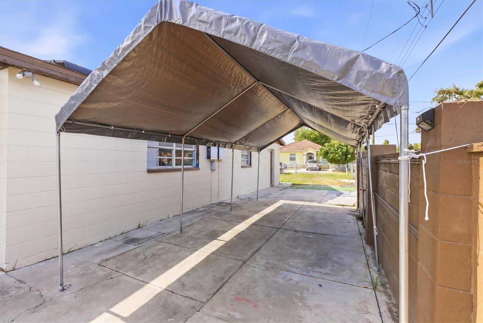 3002 W HAYA ST, TAMPA, FL, 33614