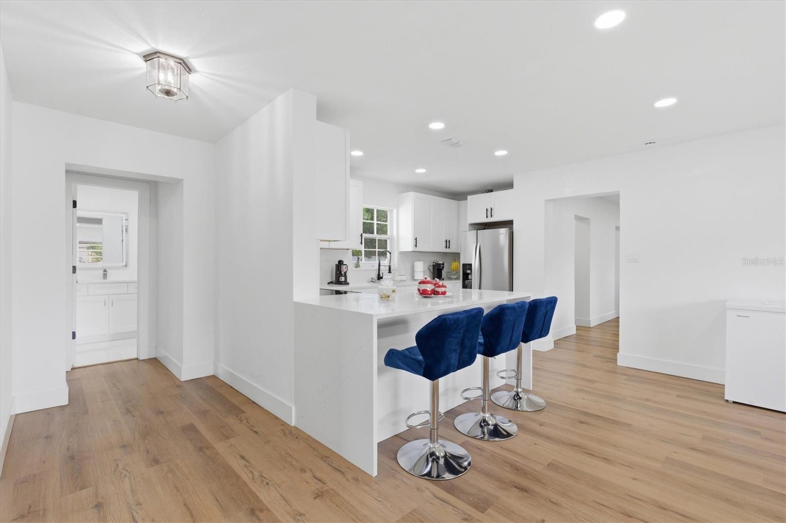 3002 W HAYA ST, TAMPA, FL, 33614