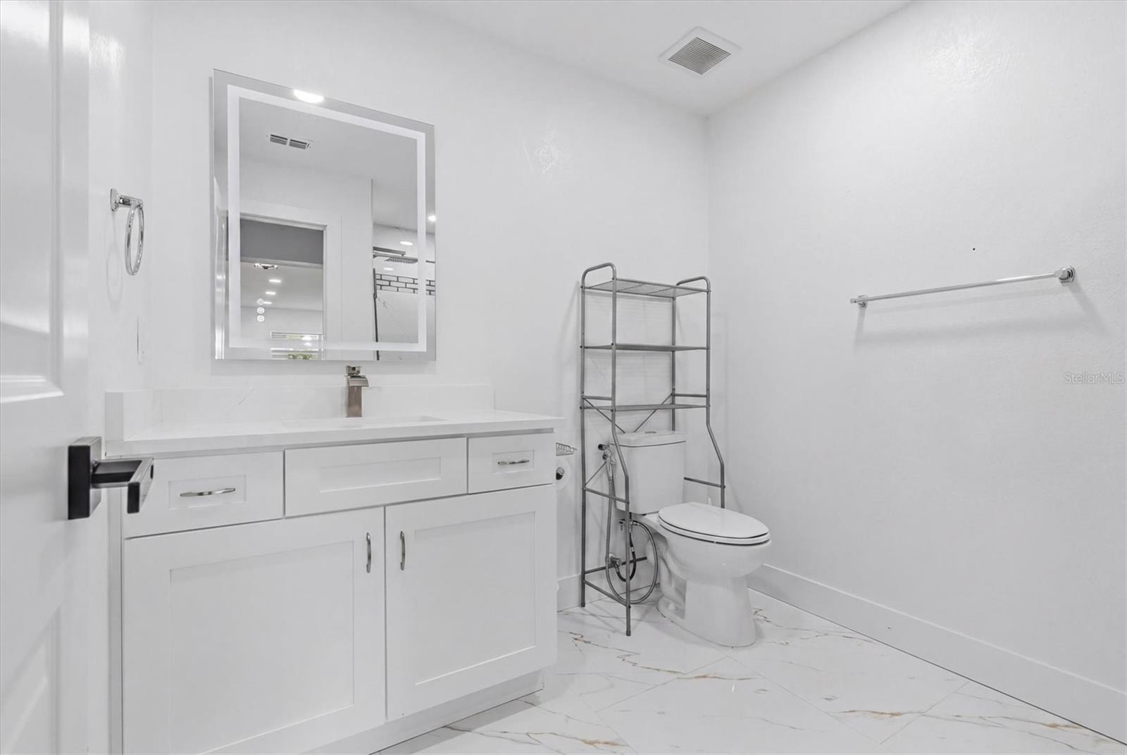3002 W HAYA ST, TAMPA, FL, 33614