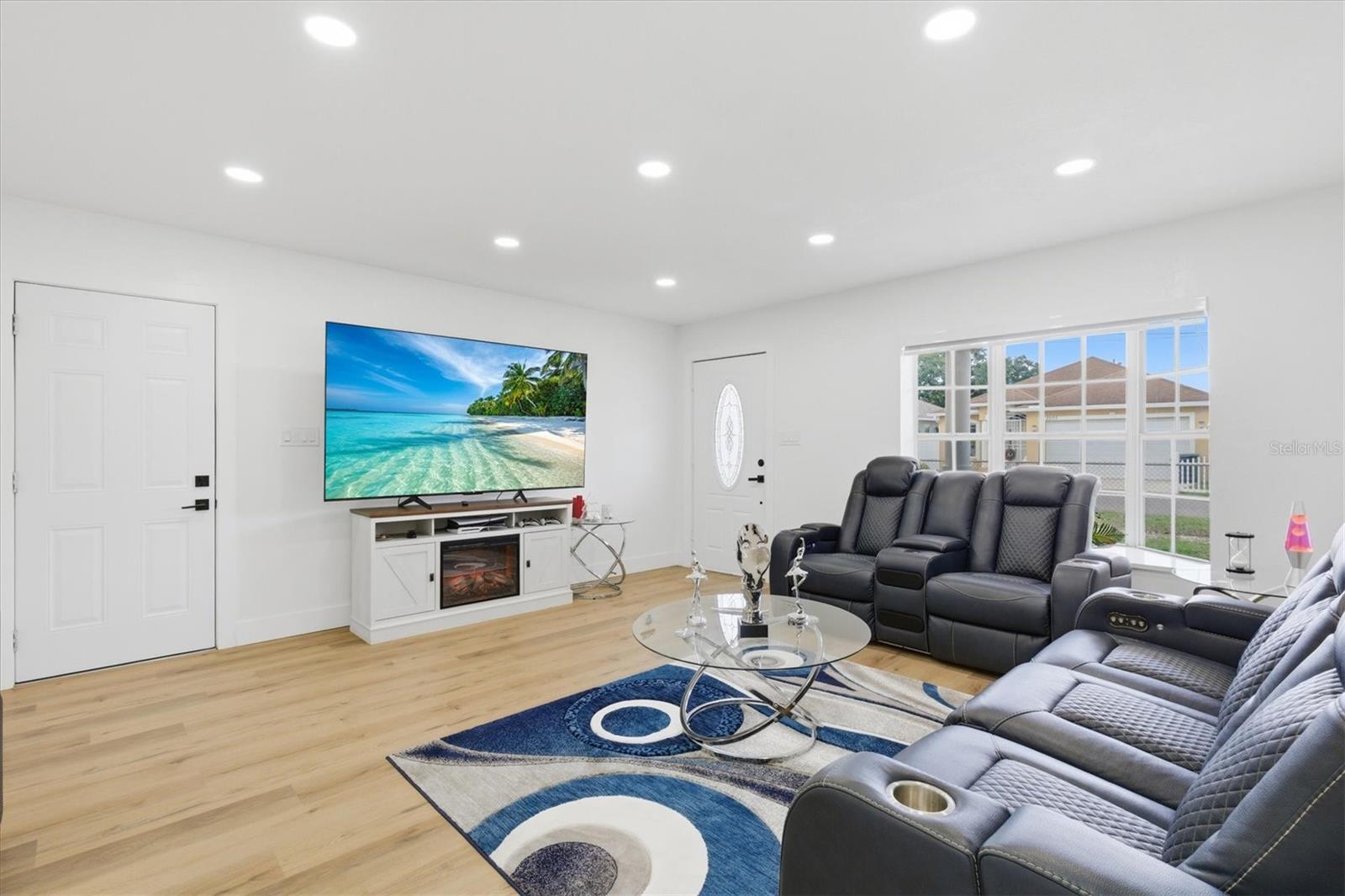 3002 W HAYA ST, TAMPA, FL, 33614