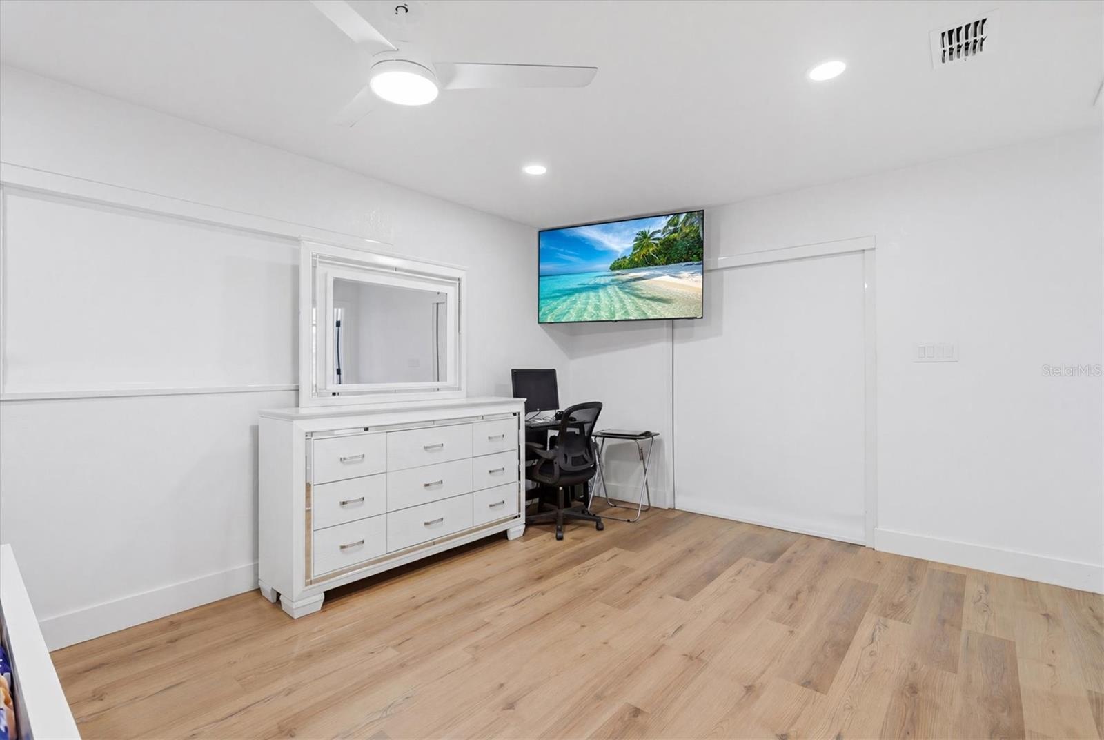 3002 W HAYA ST, TAMPA, FL, 33614