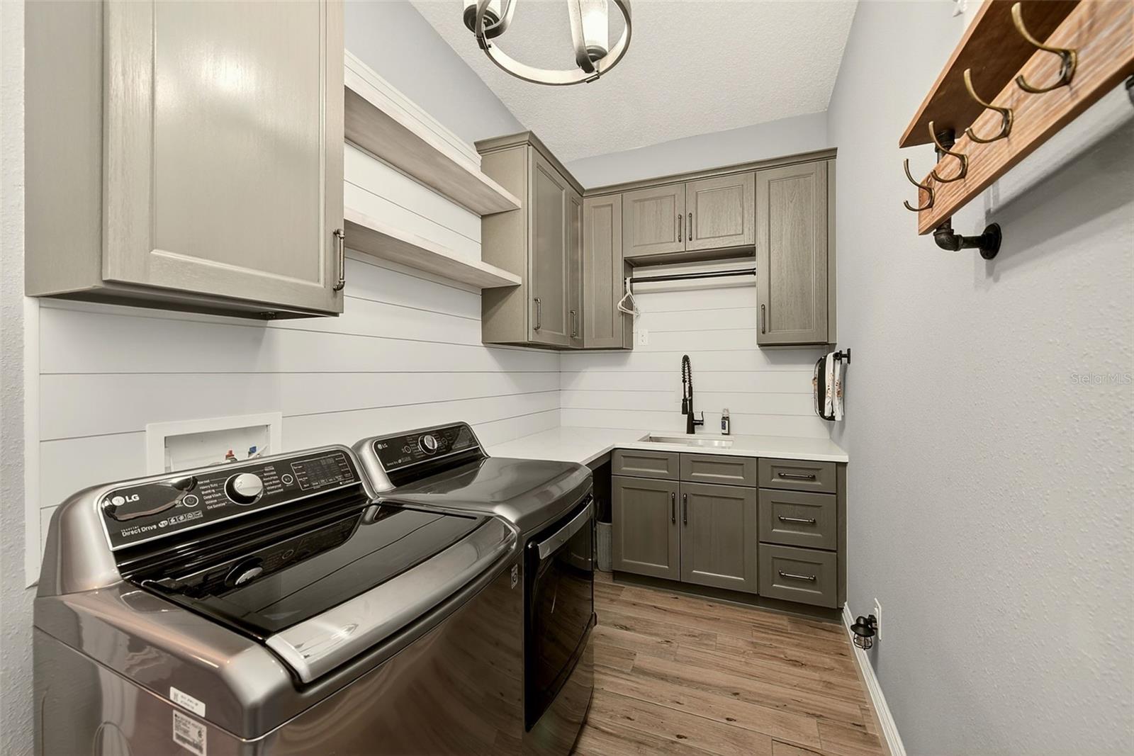 6951 CRESTPOINT DR, APOLLO BEACH, FL, 33572