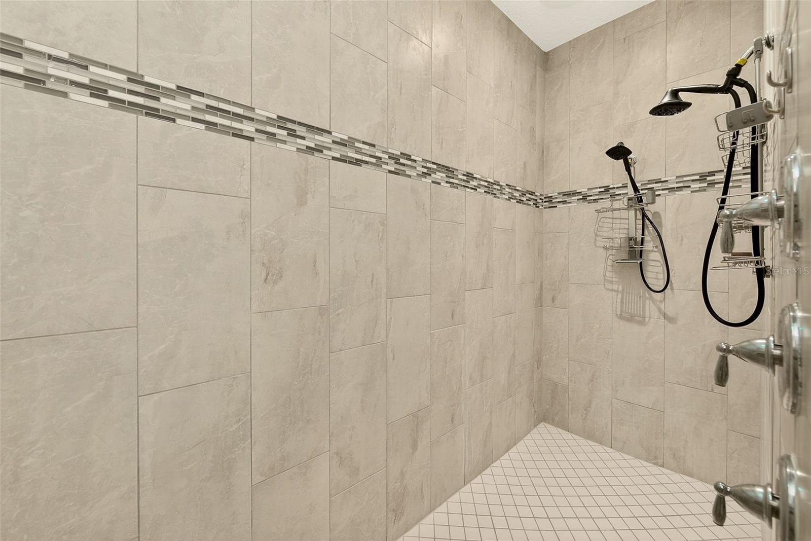 6951 CRESTPOINT DR, APOLLO BEACH, FL, 33572