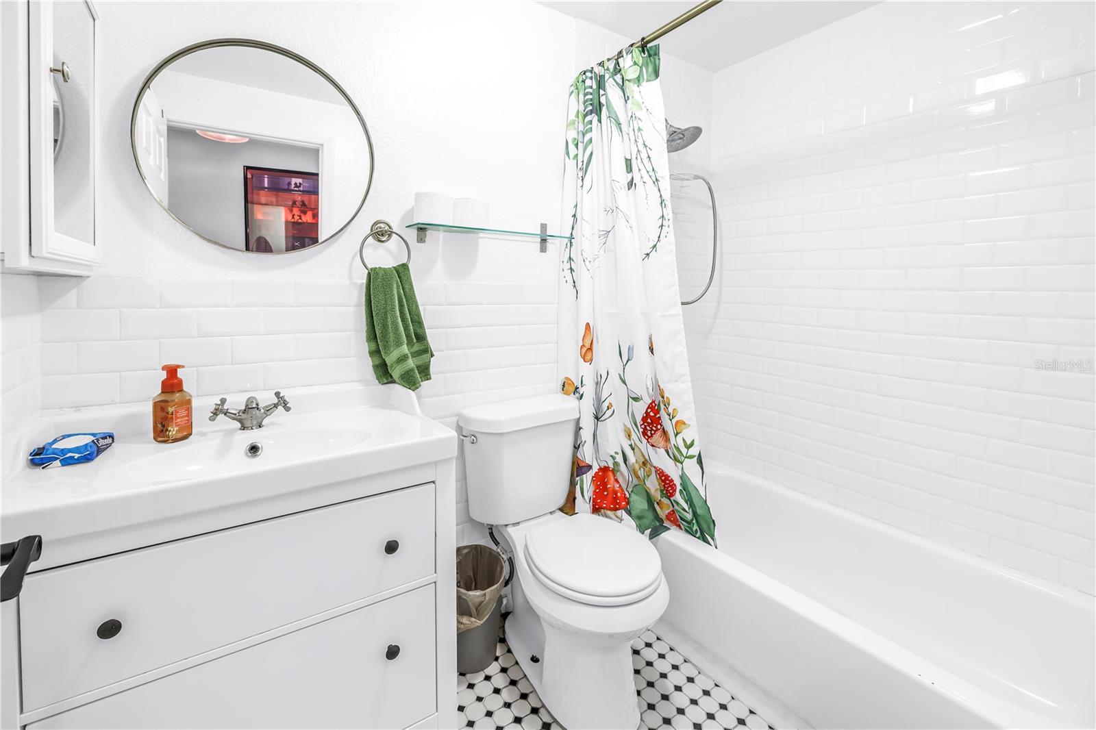 687 JASMINE WAY S, ST PETERSBURG, FL, 33705