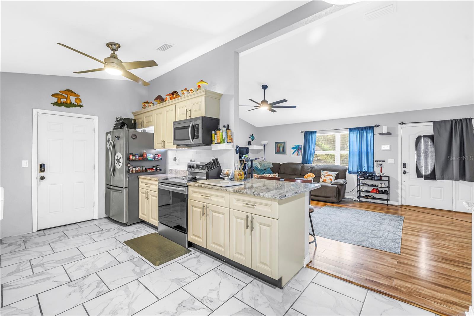687 JASMINE WAY S, ST PETERSBURG, FL, 33705