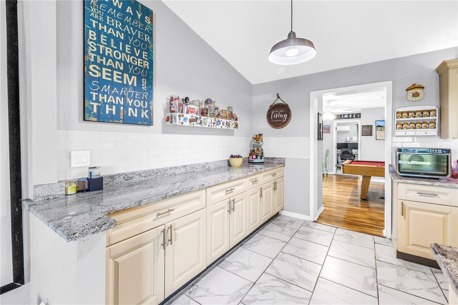687 JASMINE WAY S, ST PETERSBURG, FL, 33705