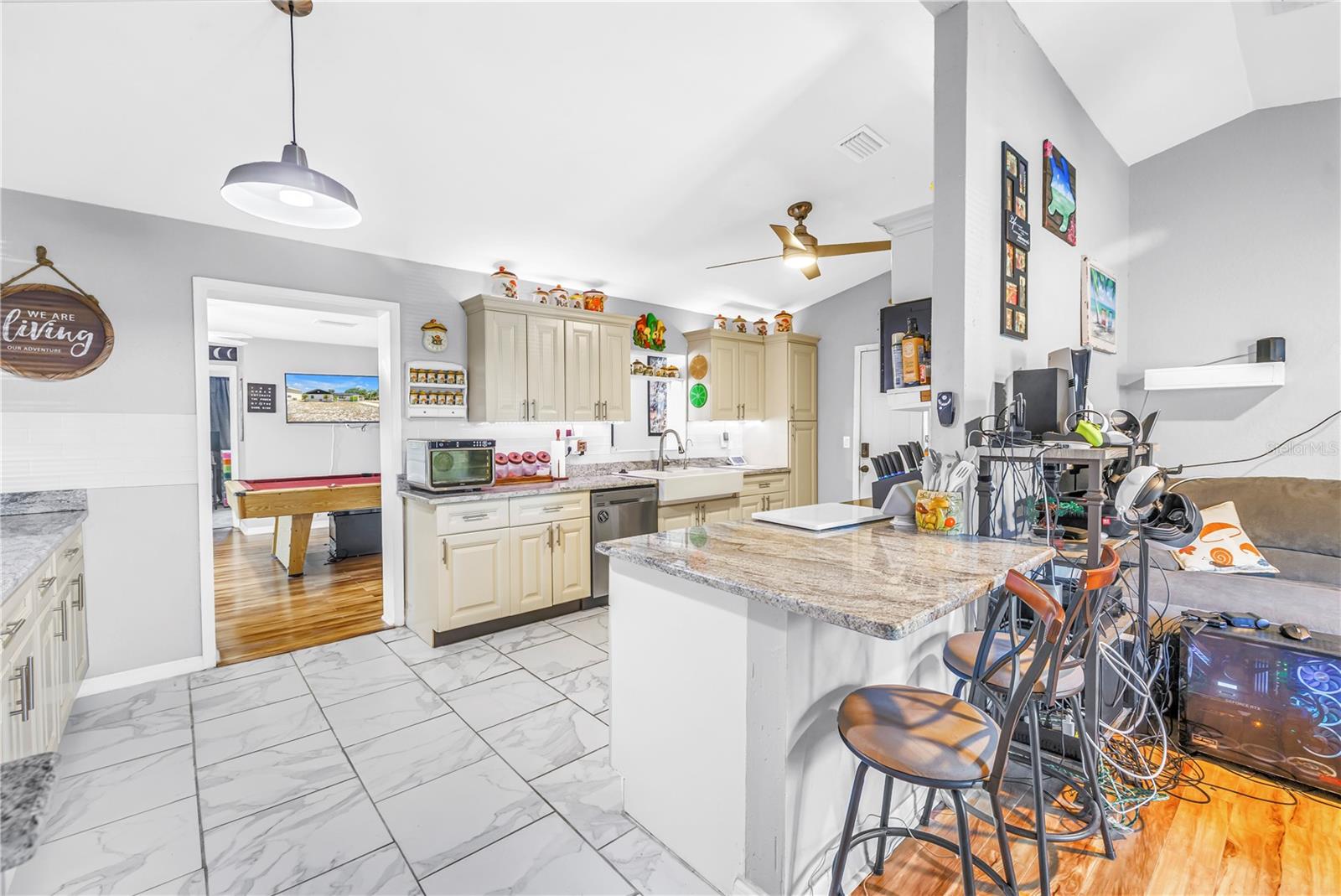 687 JASMINE WAY S, ST PETERSBURG, FL, 33705