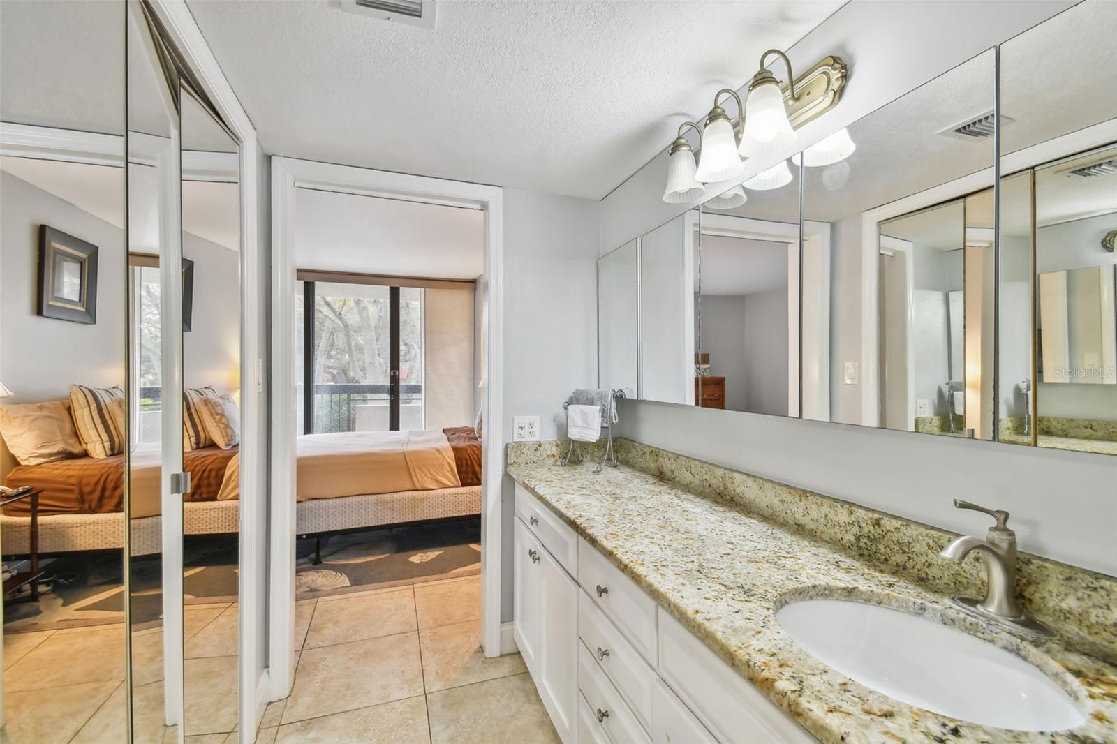 2413 BAYSHORE BLVD #202, TAMPA, FL, 33629