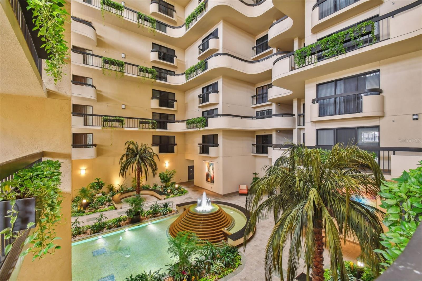 2413 BAYSHORE BLVD #202, TAMPA, FL, 33629
