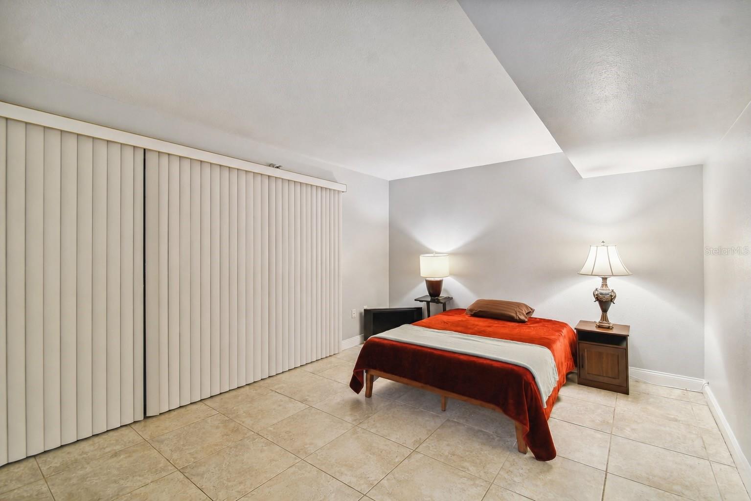 2413 BAYSHORE BLVD #202, TAMPA, FL, 33629