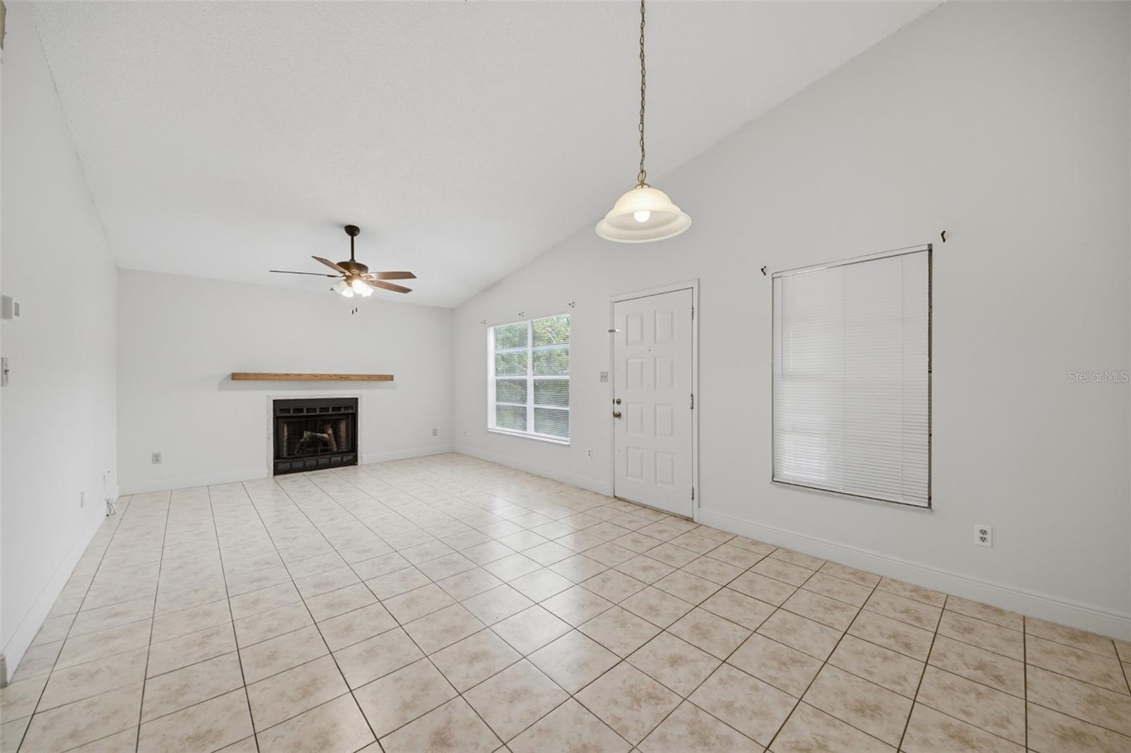 4800 S SEMORAN BLVD #107, ORLANDO, FL, 32822