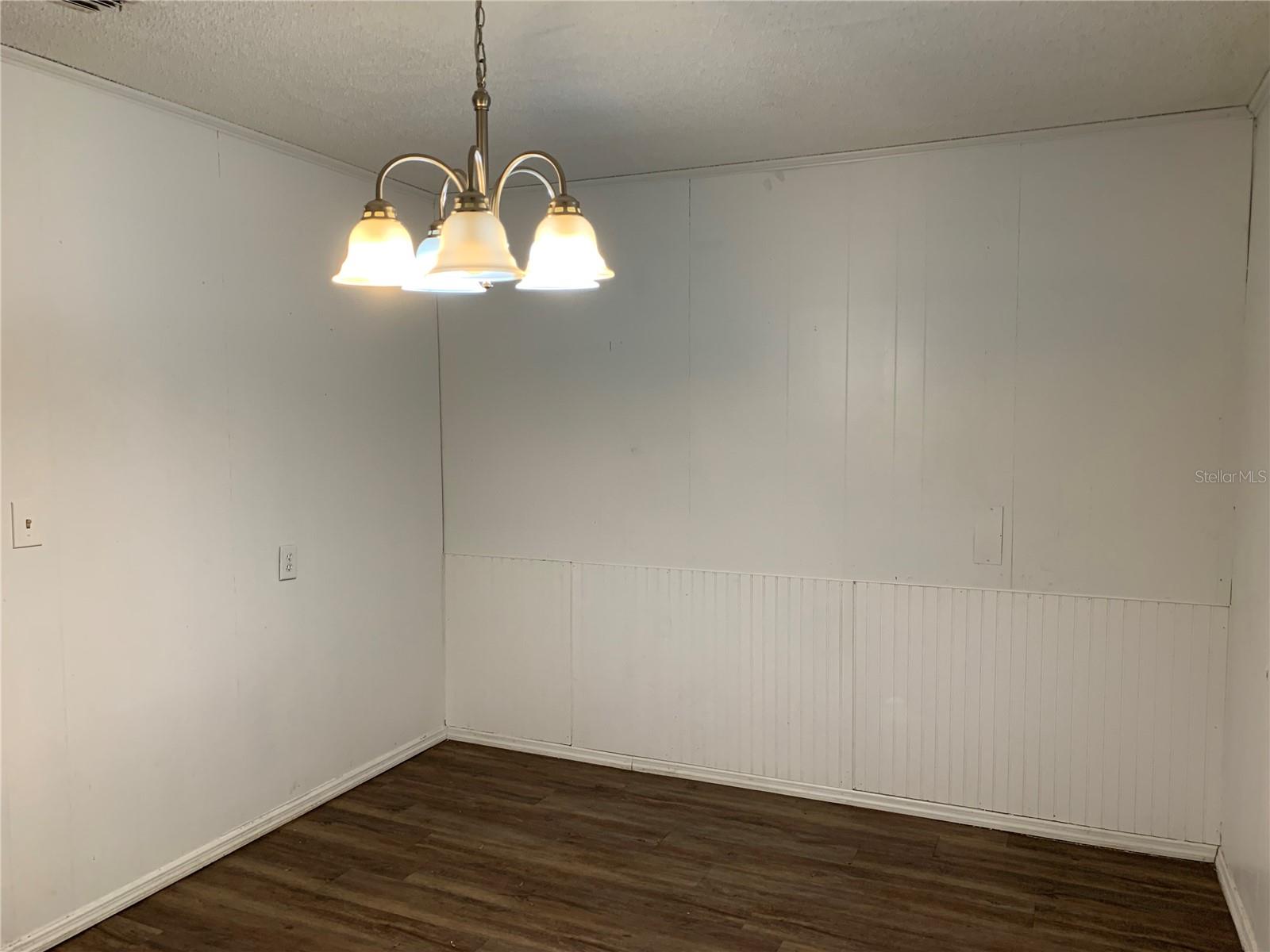5200 N APOPKA VINELAND RD, ORLANDO, FL, 32818