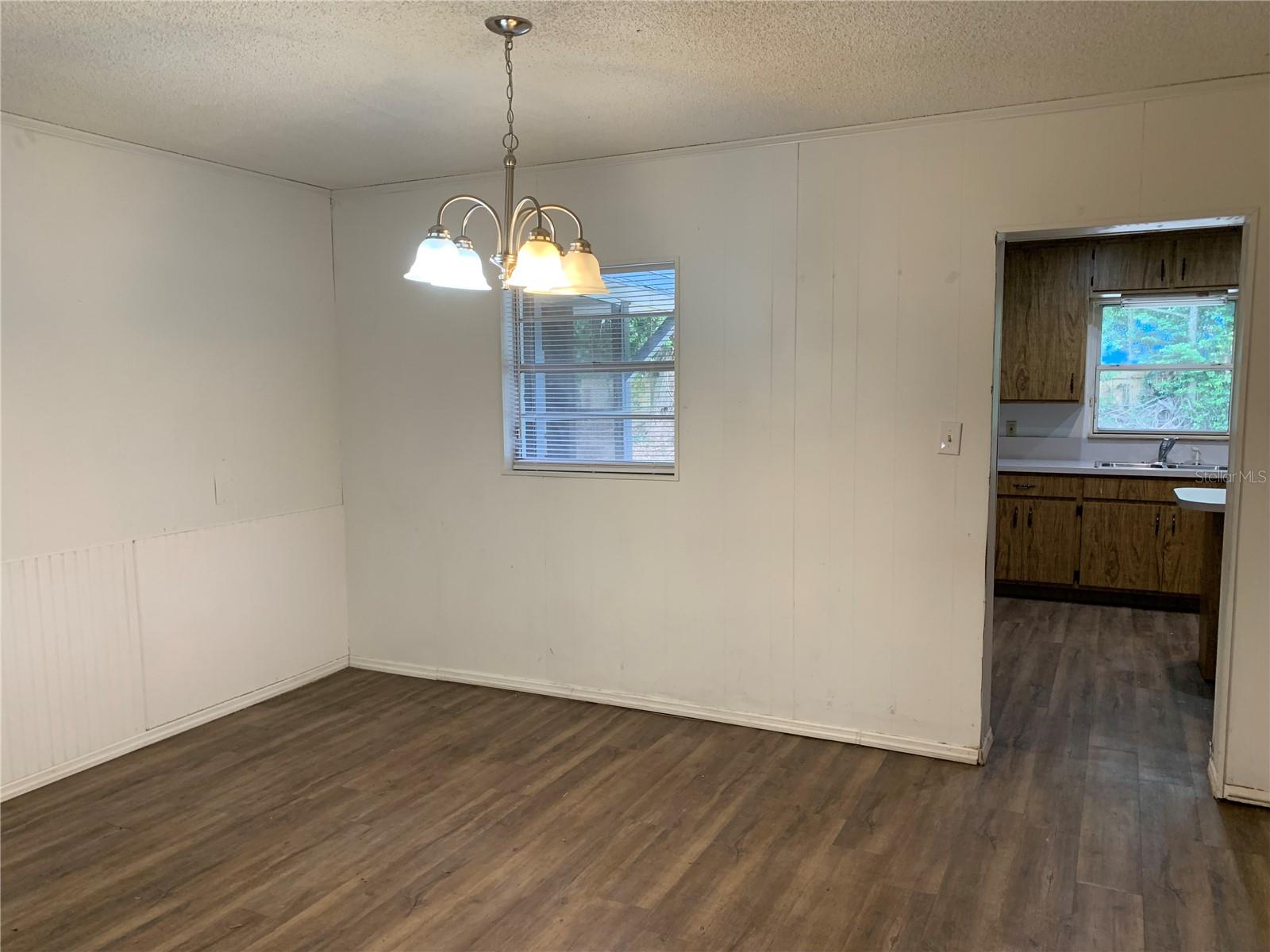 5200 N APOPKA VINELAND RD, ORLANDO, FL, 32818