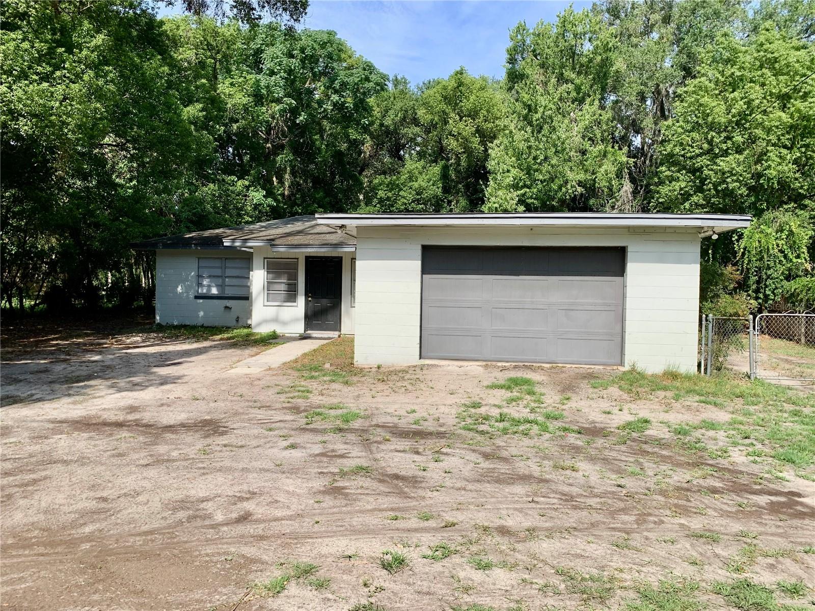 5200 N APOPKA VINELAND RD, ORLANDO, FL, 32818