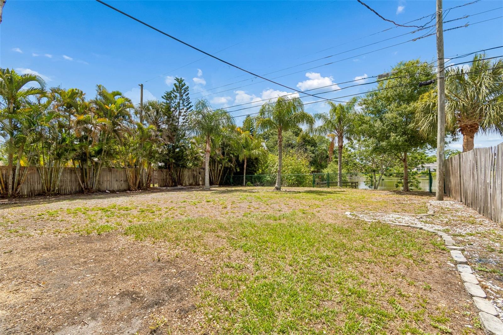 8624 91ST TER, SEMINOLE, FL, 33777