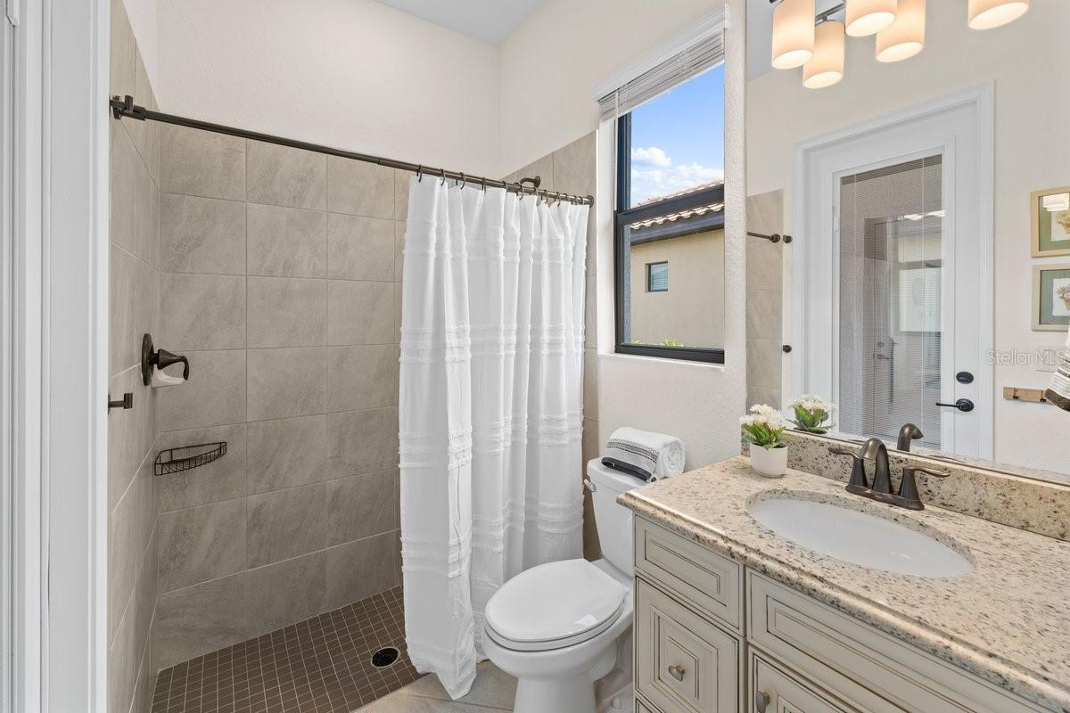 5732 MULLIGAN WAY, LAKEWOOD RANCH, FL, 34211