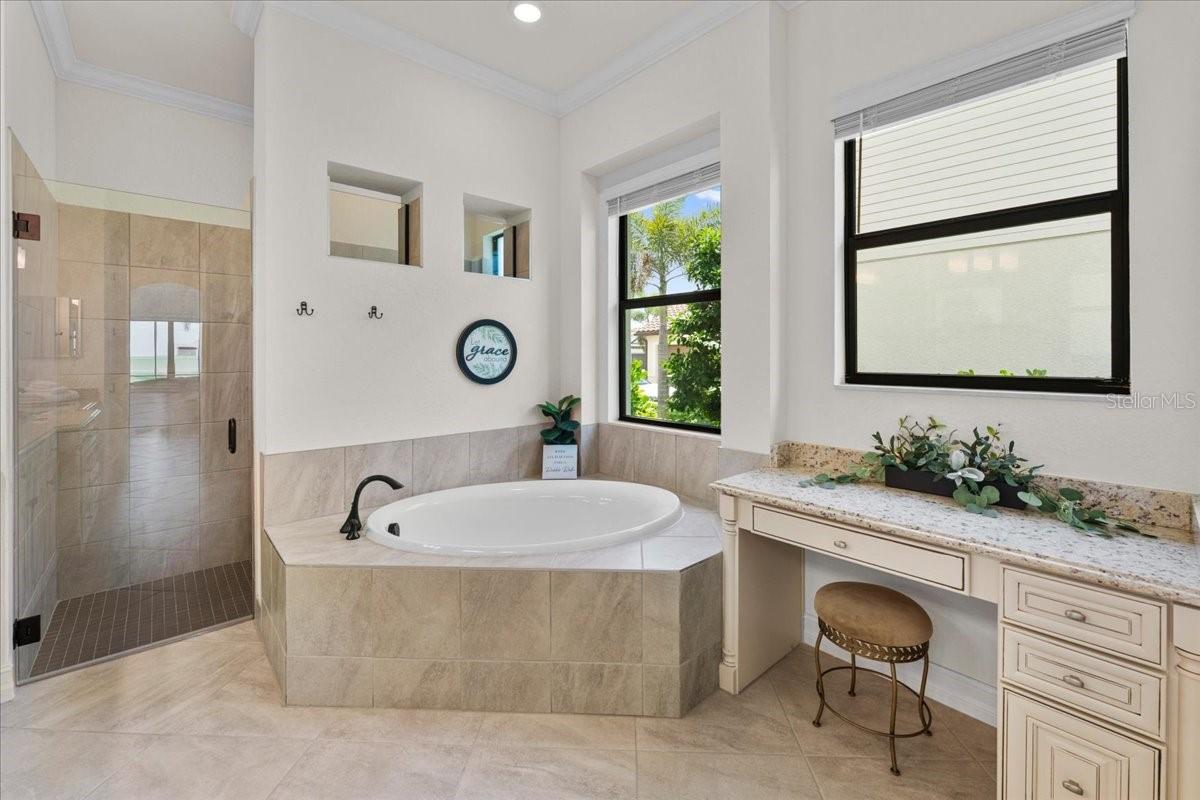 5732 MULLIGAN WAY, LAKEWOOD RANCH, FL, 34211
